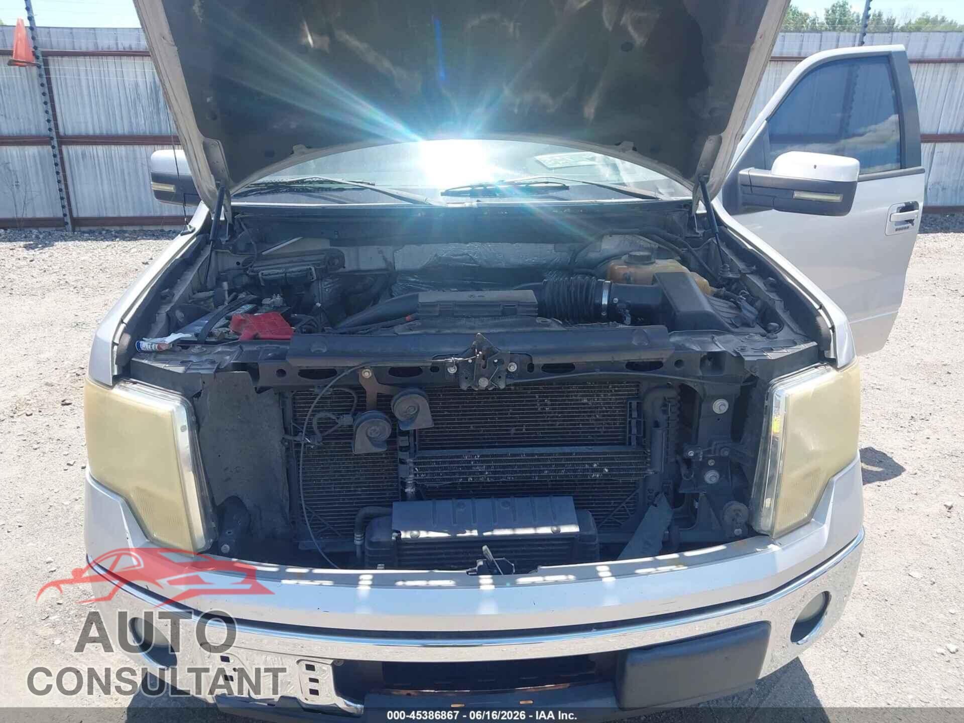 FORD F-150 2011 - 1FTFW1CT2BFB48557