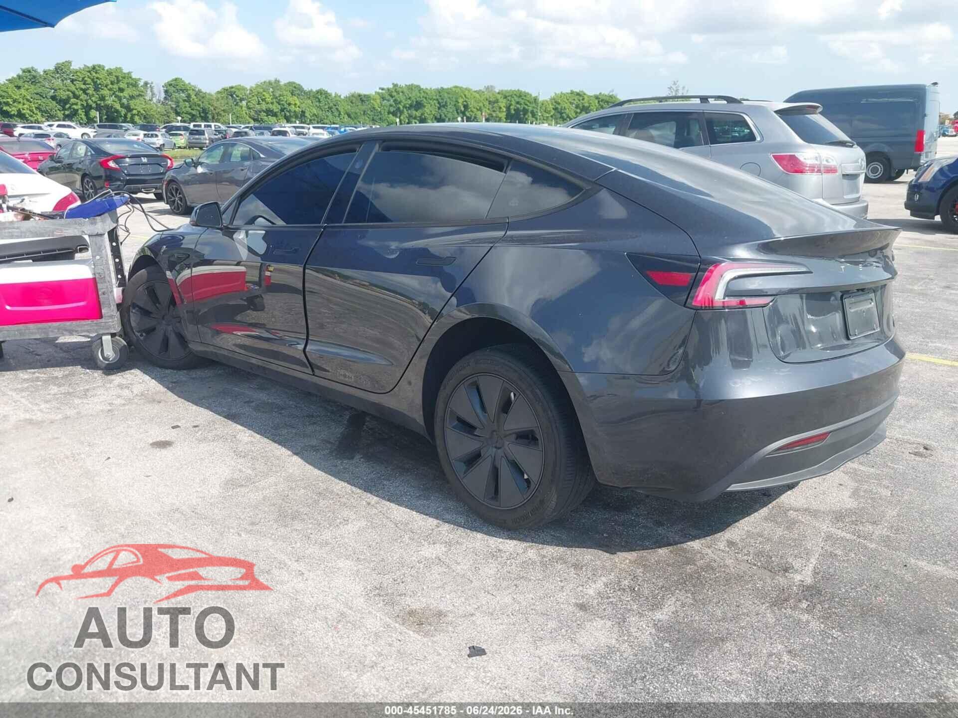 TESLA MODEL 3 2025 - 5YJ3E1EA6SF058446
