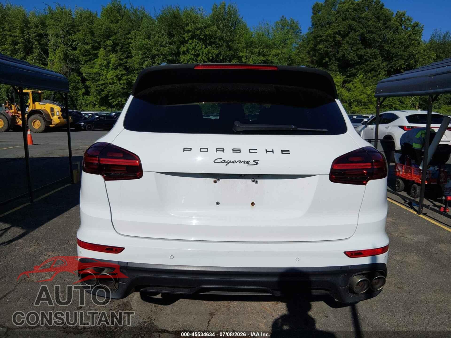 PORSCHE CAYENNE 2016 - WP1AB2A29GLA92131