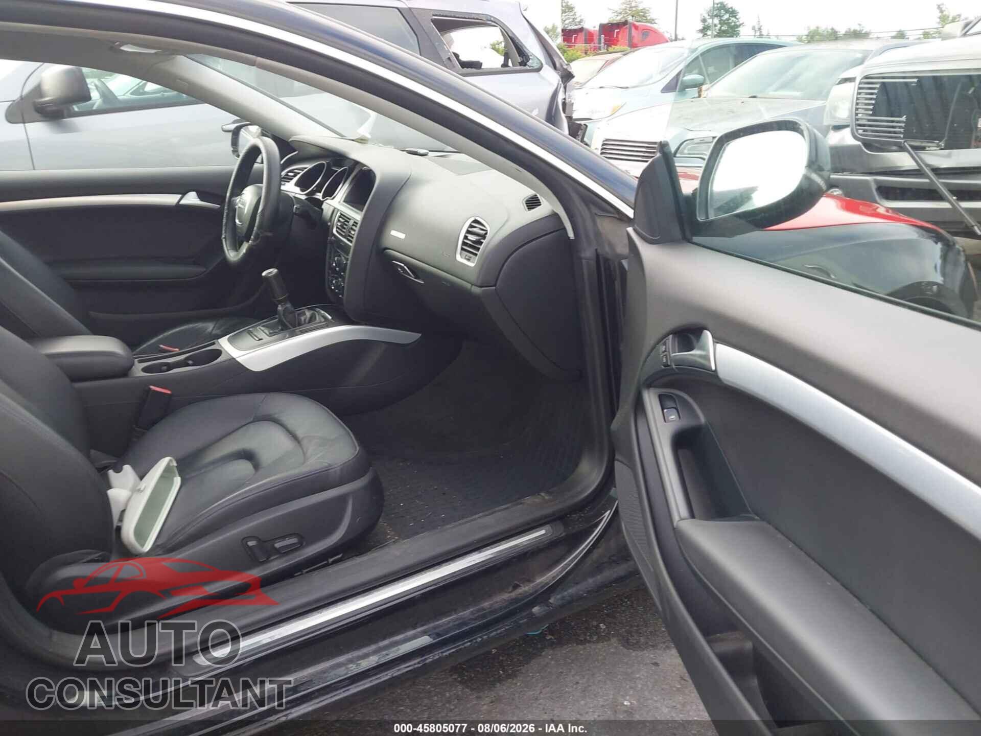 AUDI A5 2012 - WAUGFAFR1CA004837
