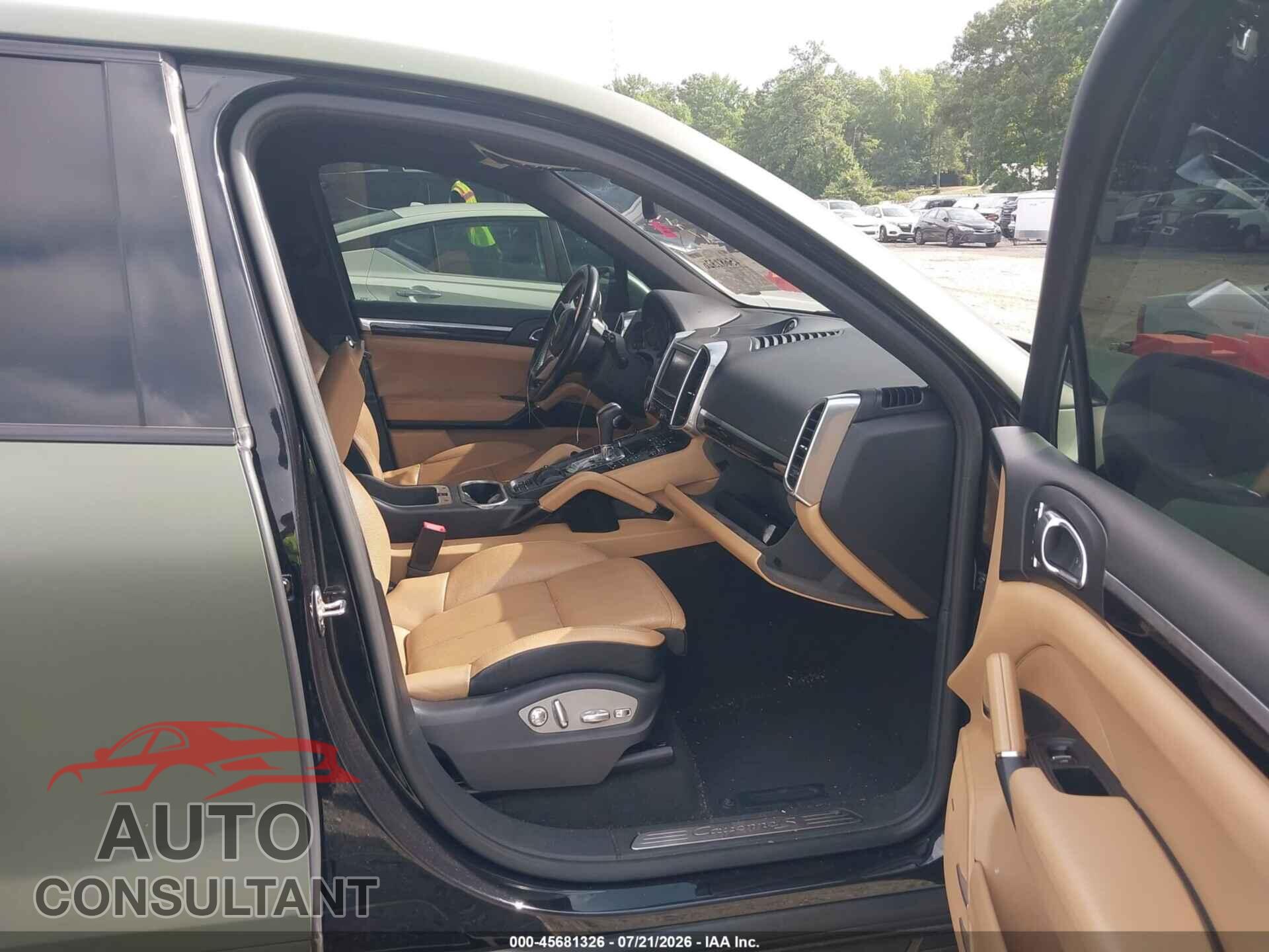 PORSCHE CAYENNE 2015 - WP1AB2A22FLA56408