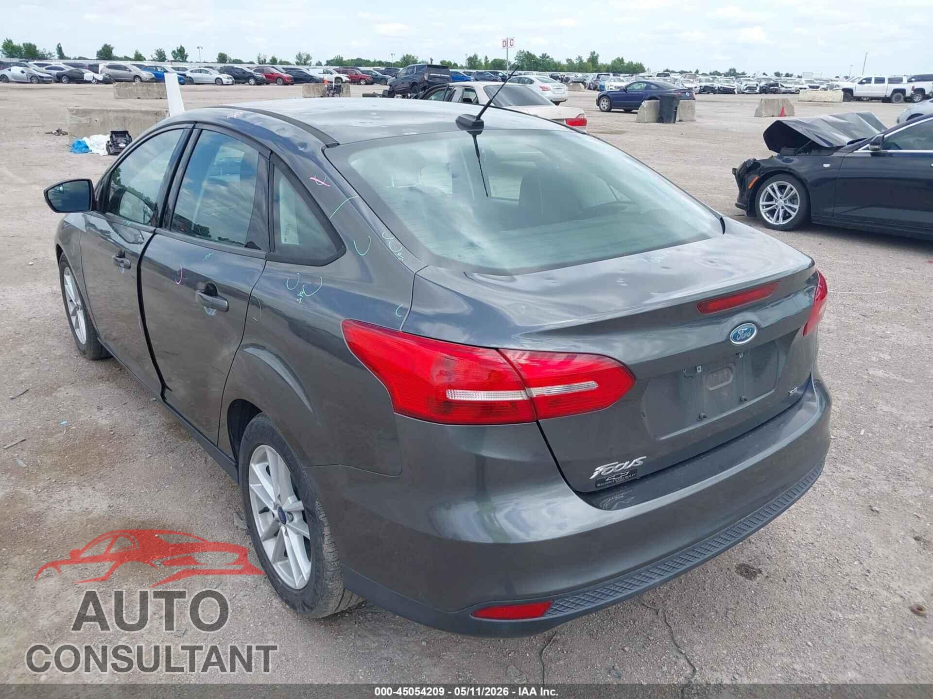 FORD FOCUS 2017 - 1FADP3F28HL320058