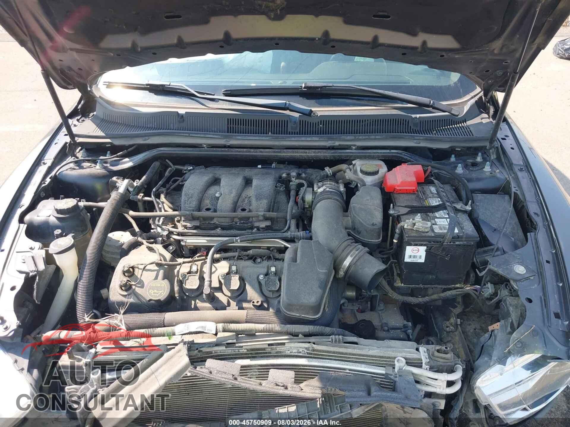 FORD TAURUS 2019 - 1FAHP2E82KG107396