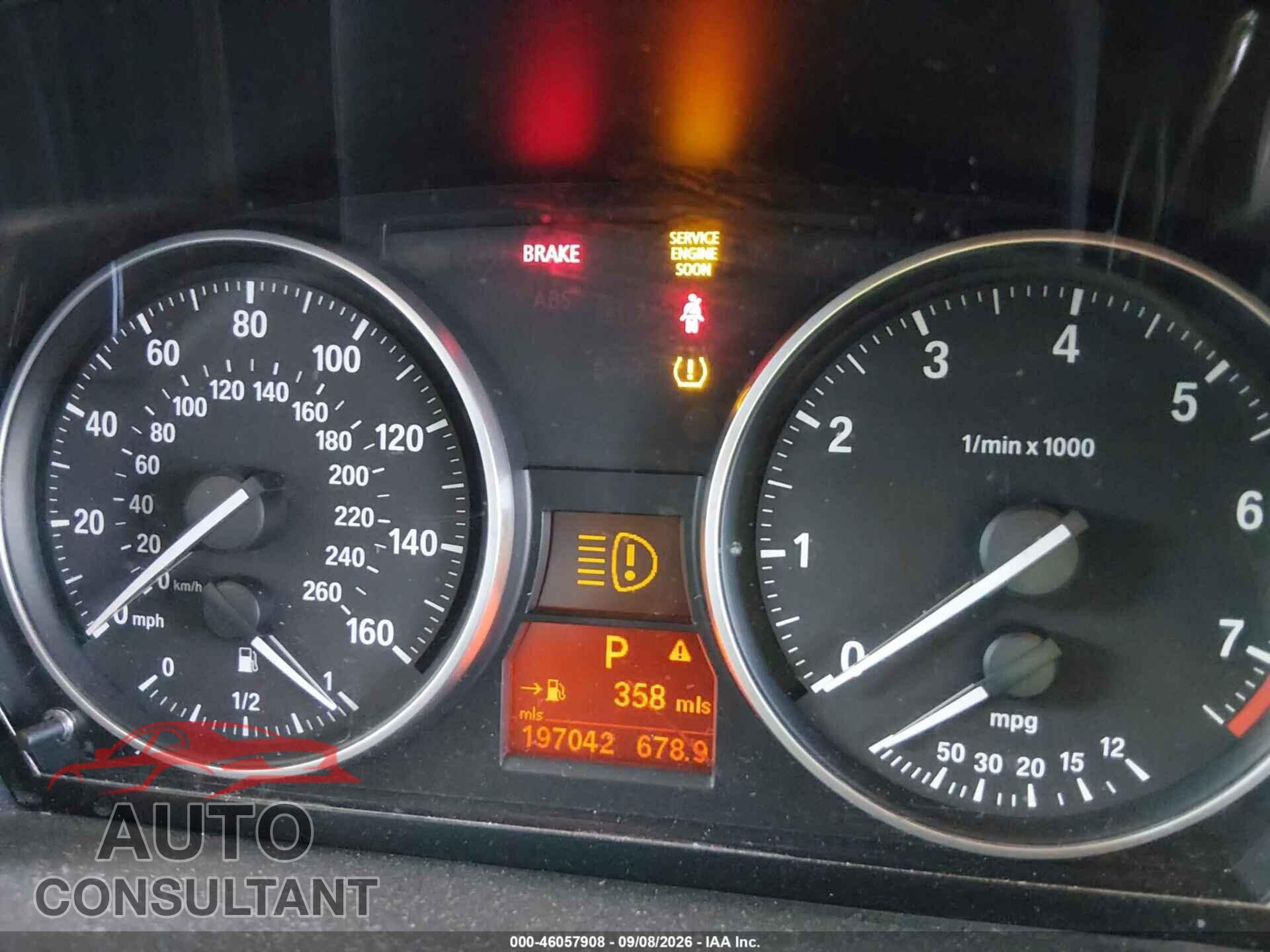 BMW 328I 2010 - WBAPH7C5XAE130411