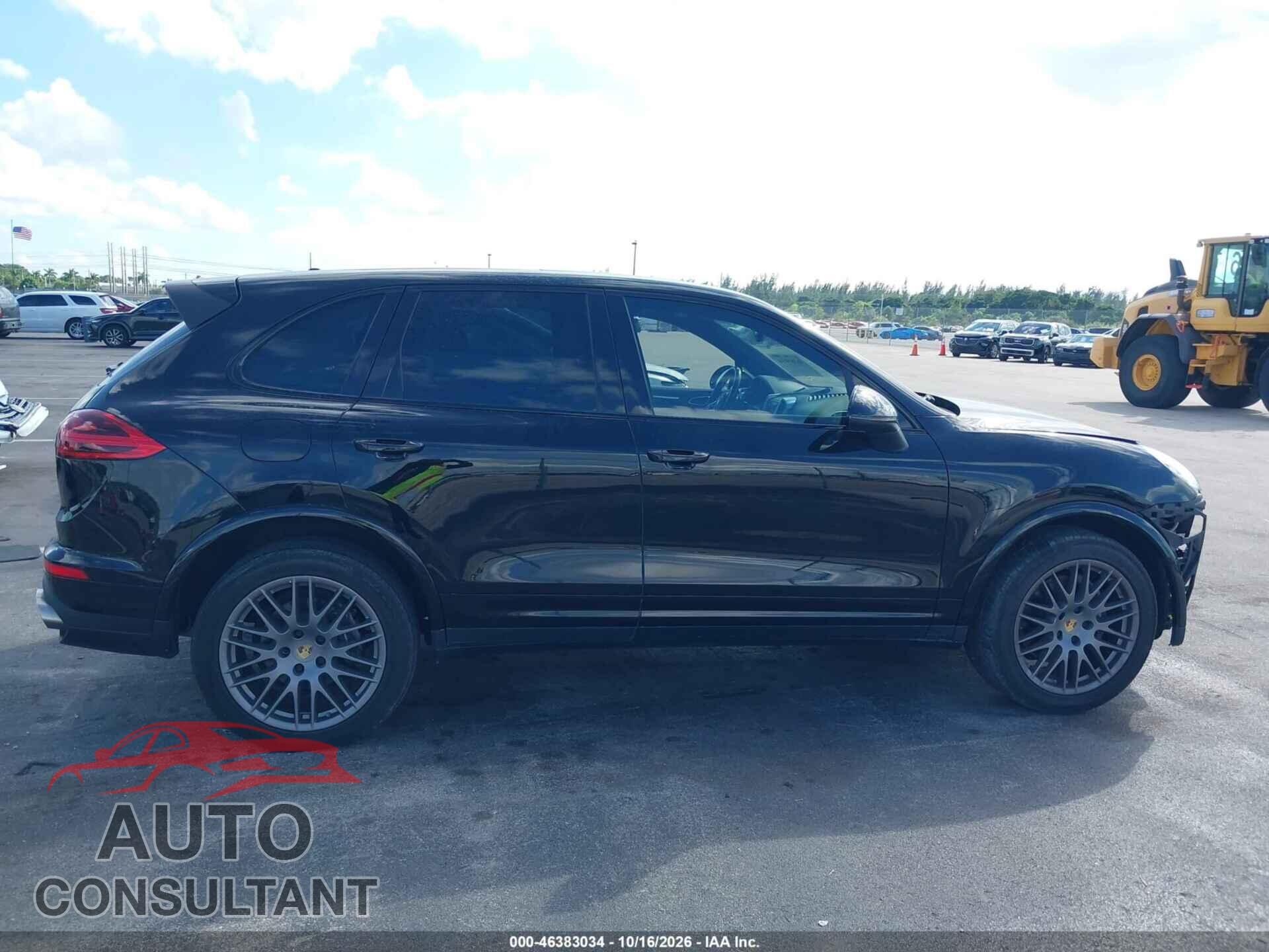 PORSCHE CAYENNE 2017 - WP1AA2A24HKA82455