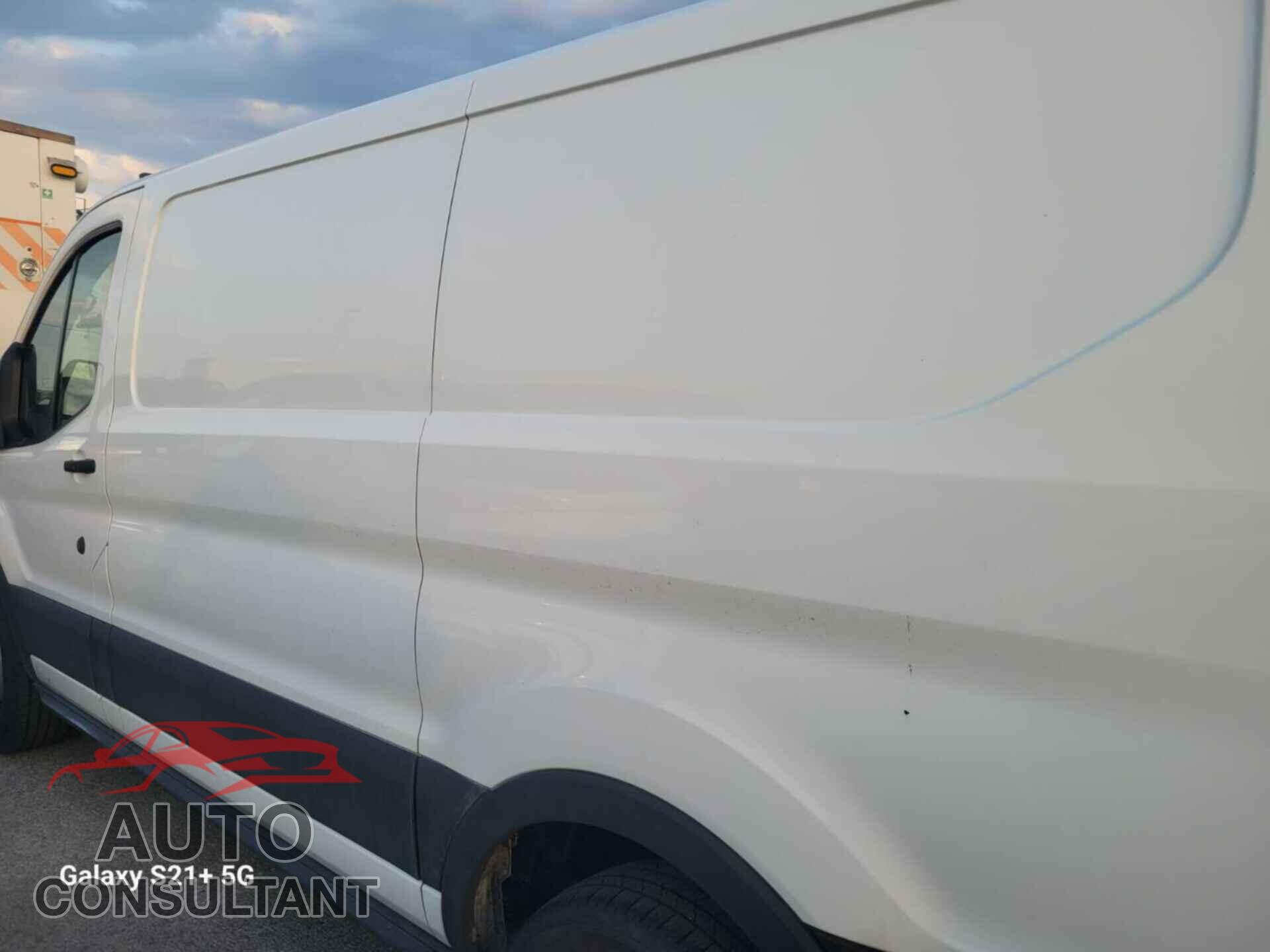 FORD TRANSIT 2019 - 1FTYE1YM2KKB28331