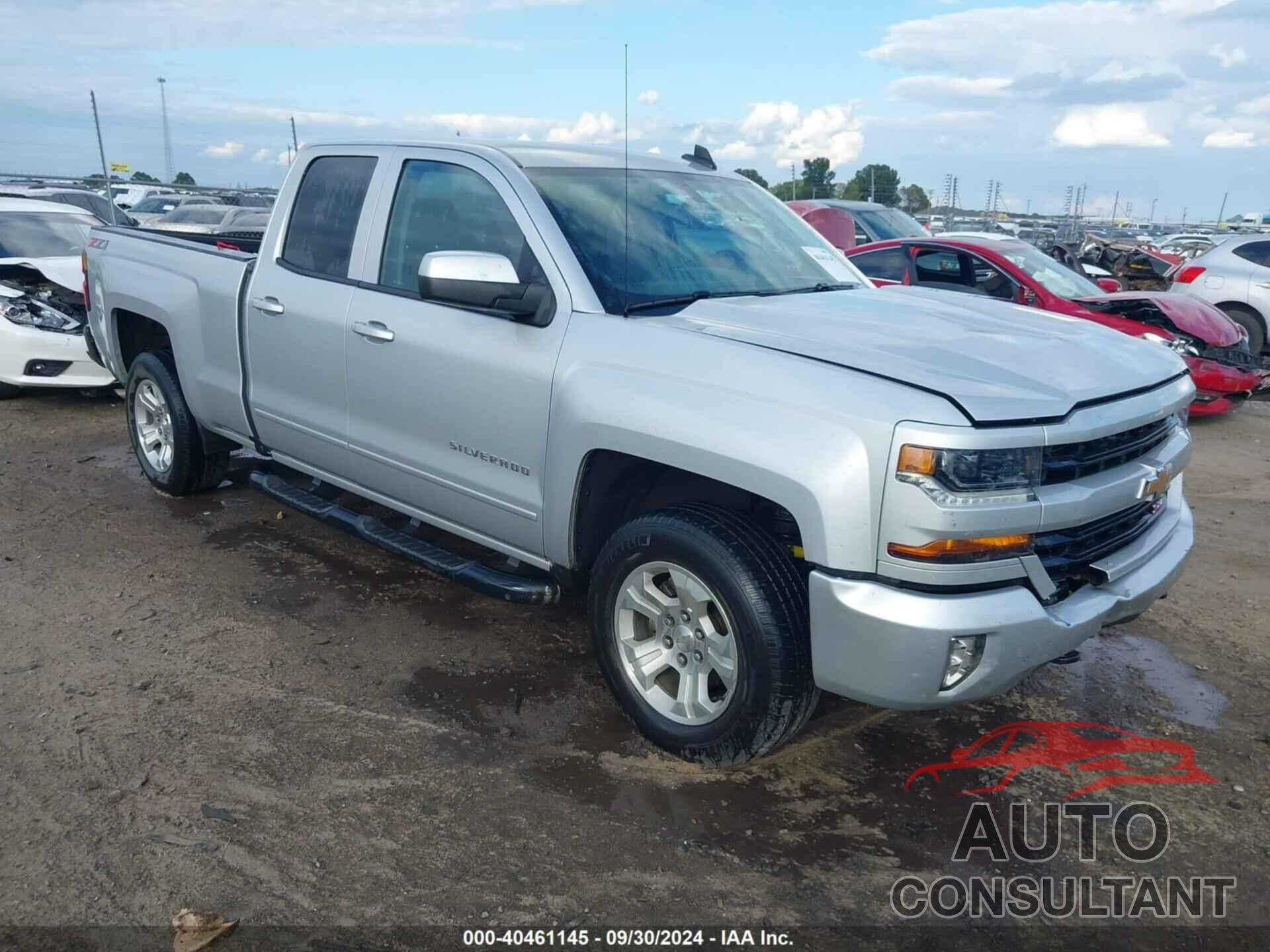 CHEVROLET SILVERADO 1500 2018 - 1GCVKREC7JZ350309