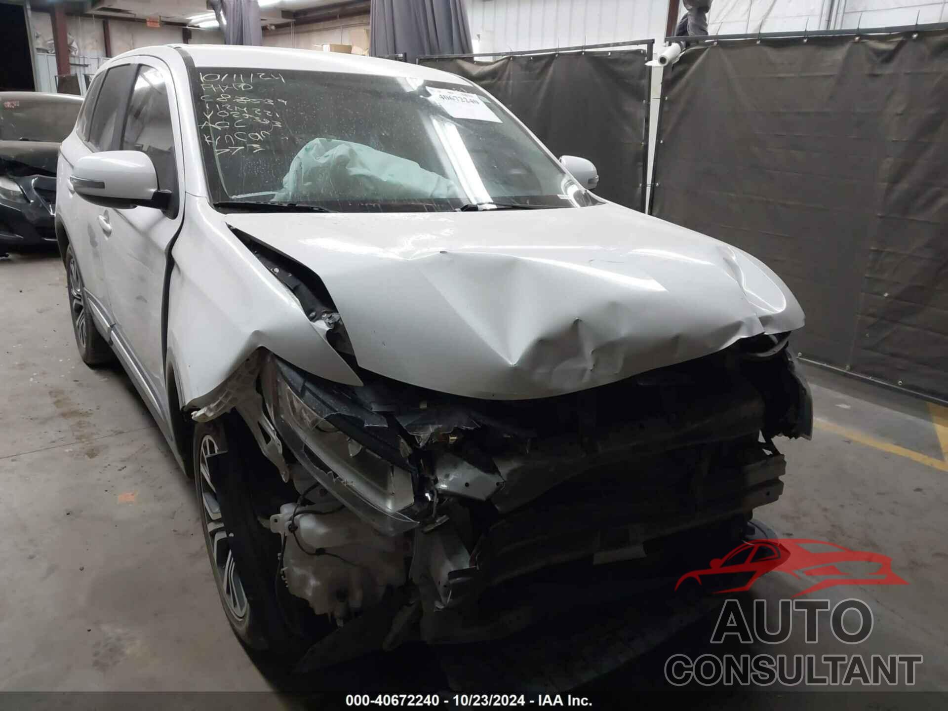 MITSUBISHI OUTLANDER 2018 - JA4AZ3A36JZ025383