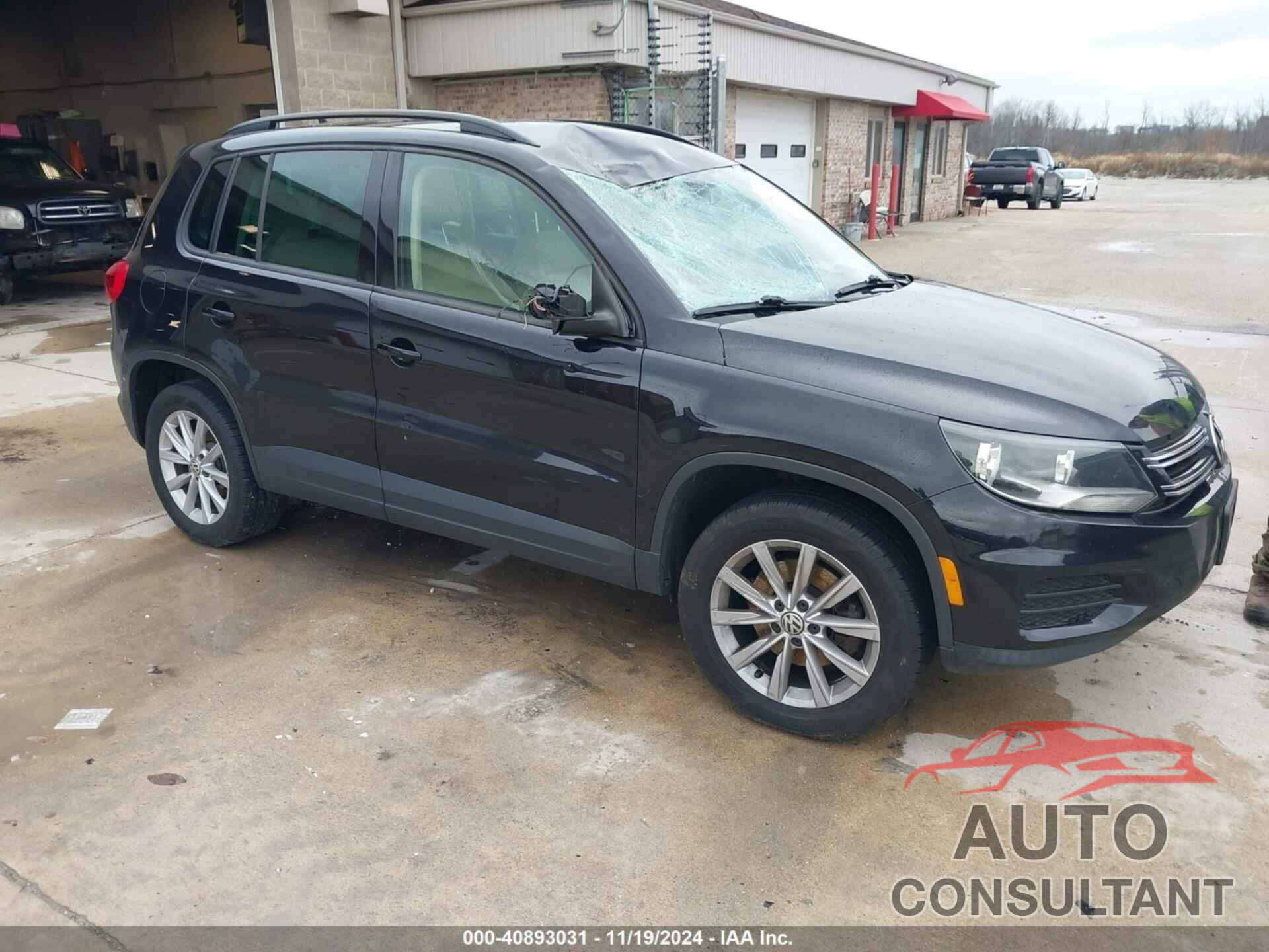 VOLKSWAGEN TIGUAN 2015 - WVGBV7AX8FW517014