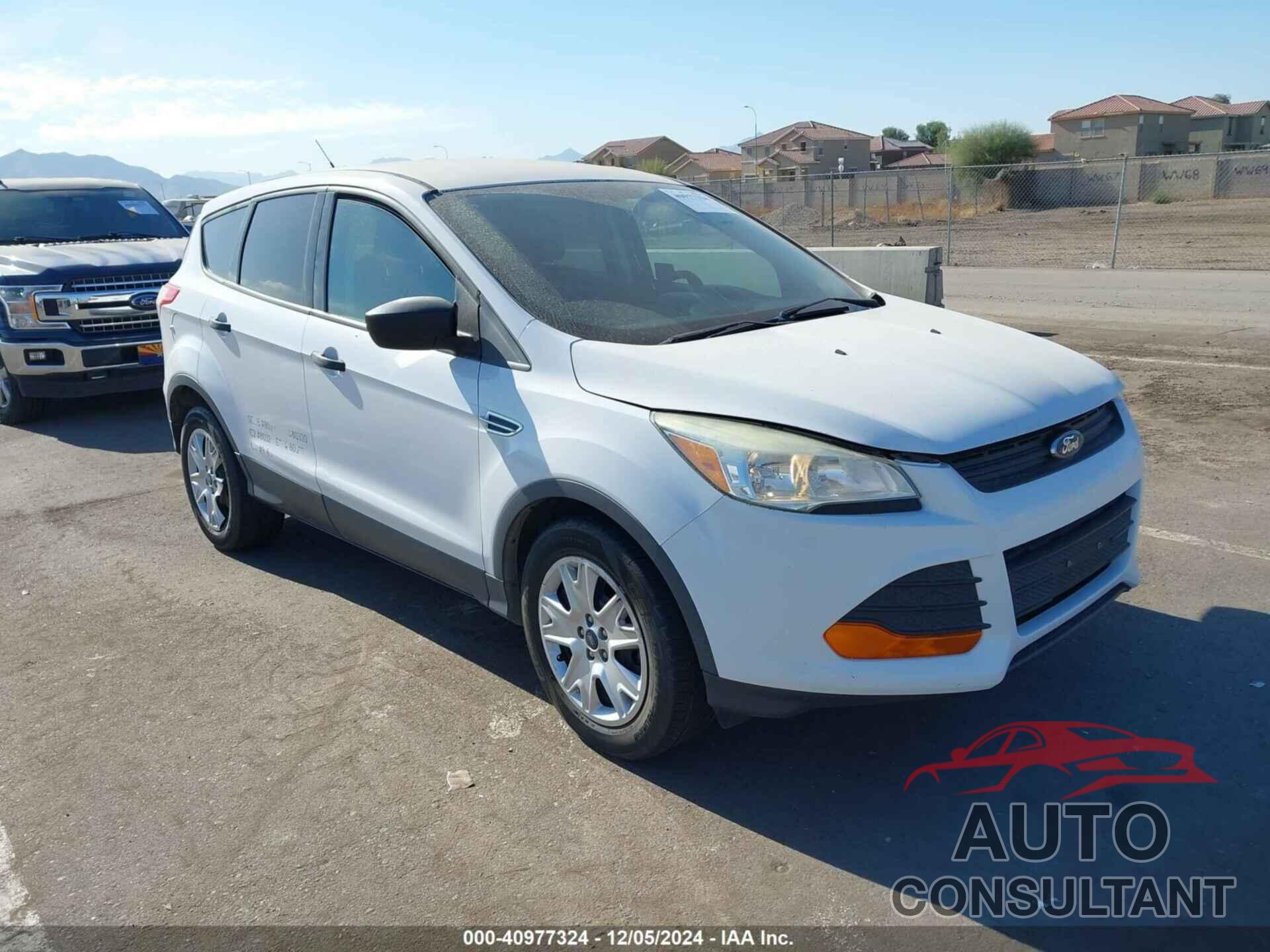 FORD ESCAPE 2016 - 1FMCU0F77GUB62132