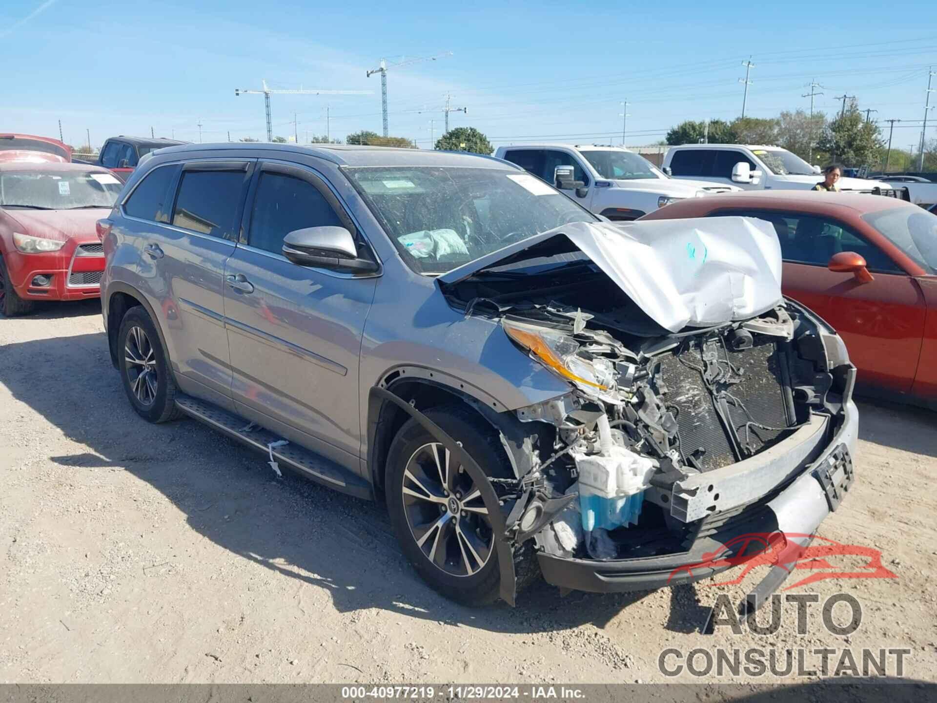 TOYOTA HIGHLANDER 2016 - 5TDJKRFH1GS285752