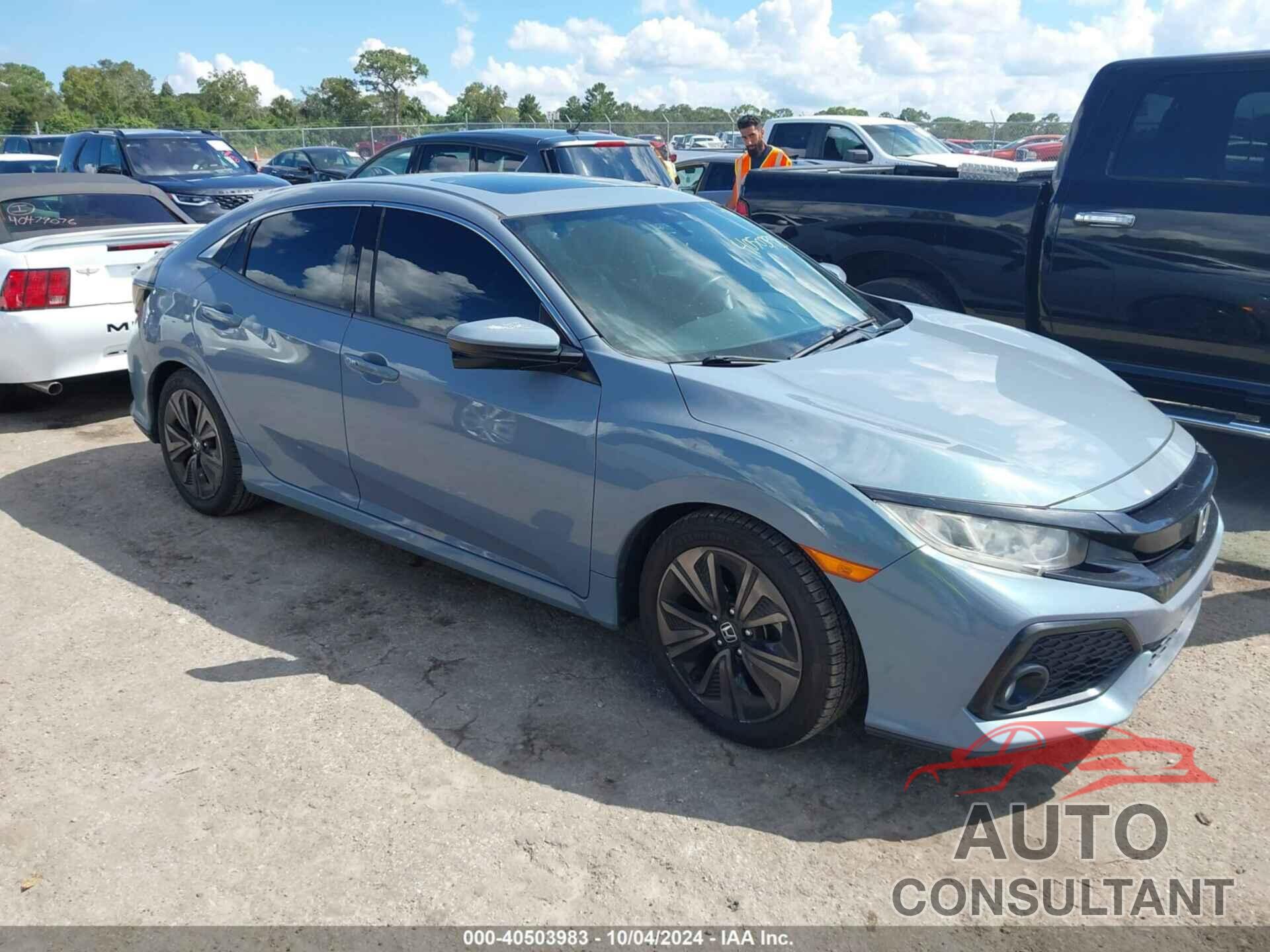 HONDA CIVIC 2017 - SHHFK7H77HU228295