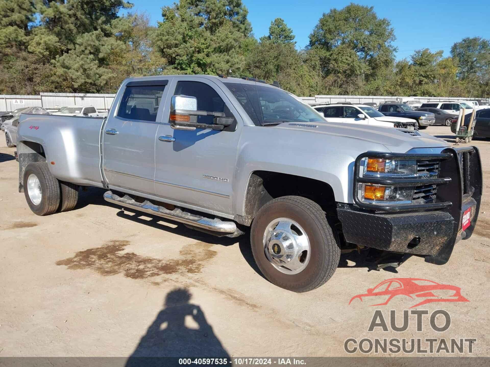 CHEVROLET SILVERADO 3500HD 2018 - 1GC4K0CY9JF262109