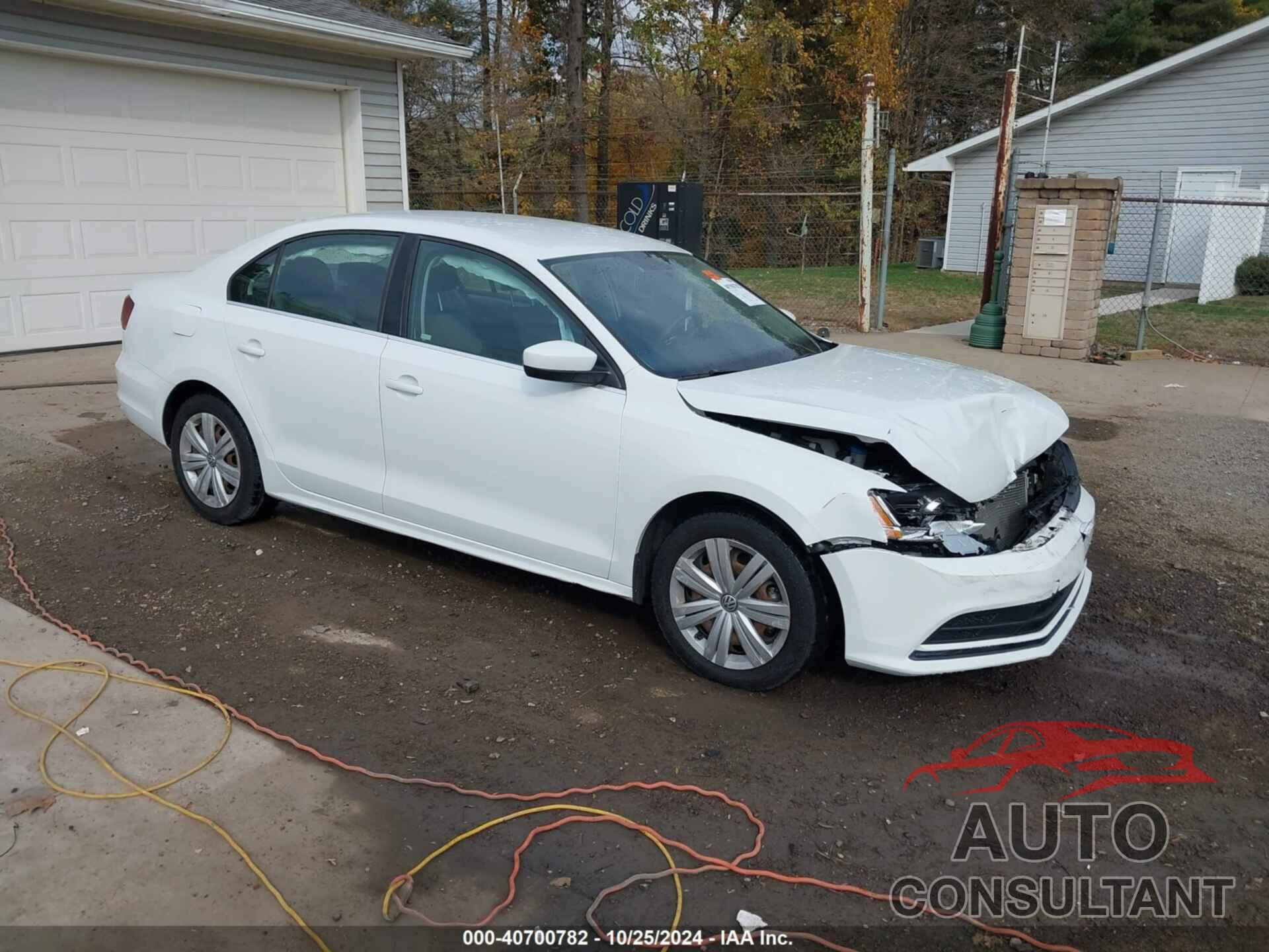 VOLKSWAGEN JETTA 2017 - 3VW2B7AJXHM275951