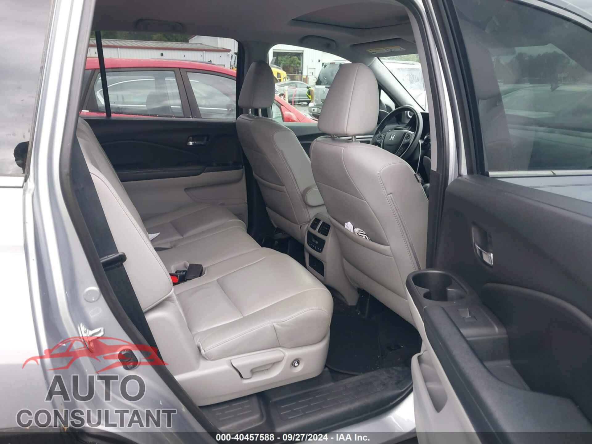 HONDA PILOT 2018 - 5FNYF5H76JB000054