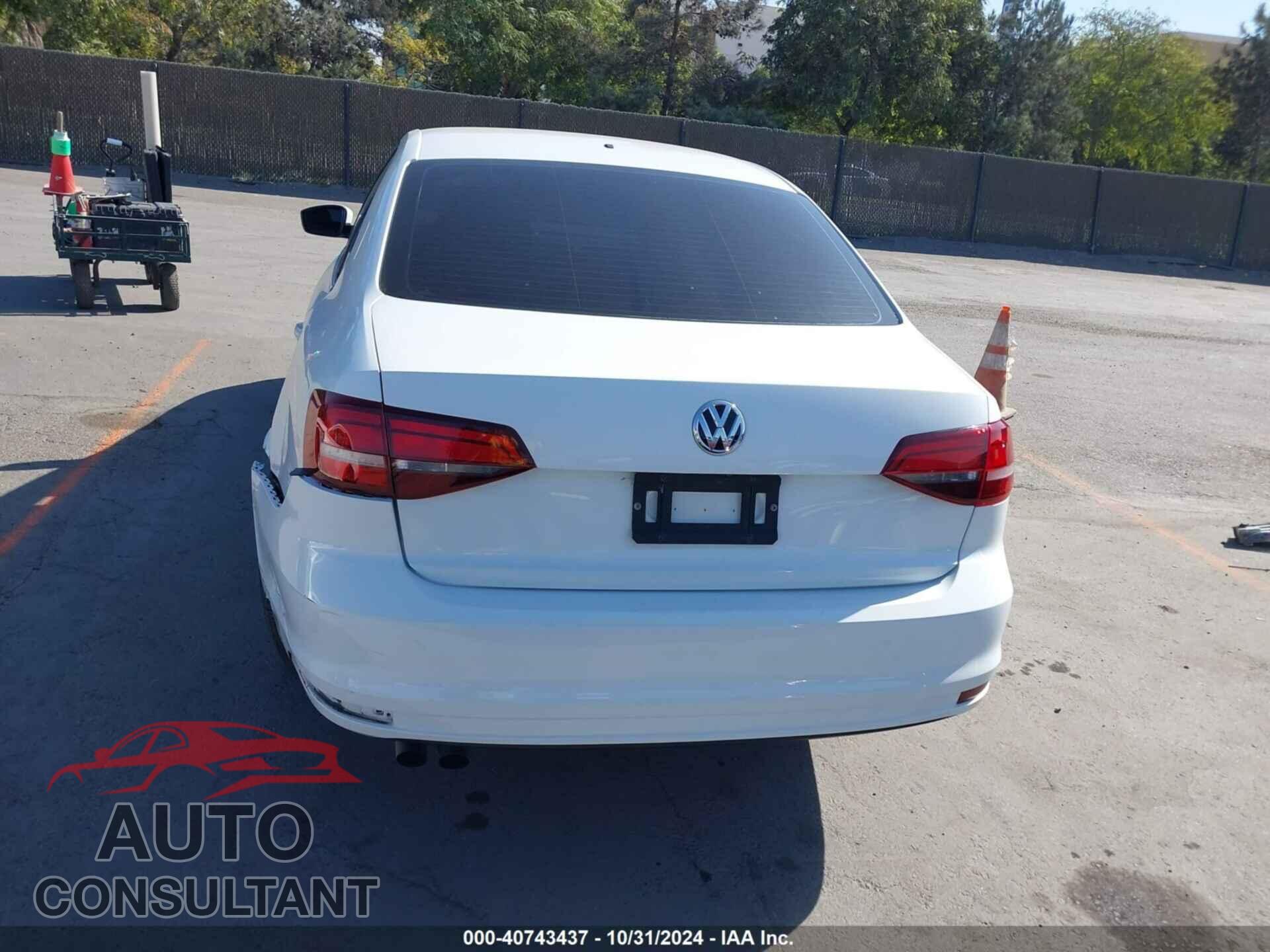 VOLKSWAGEN JETTA 2017 - 3VW2B7AJ0HM285145