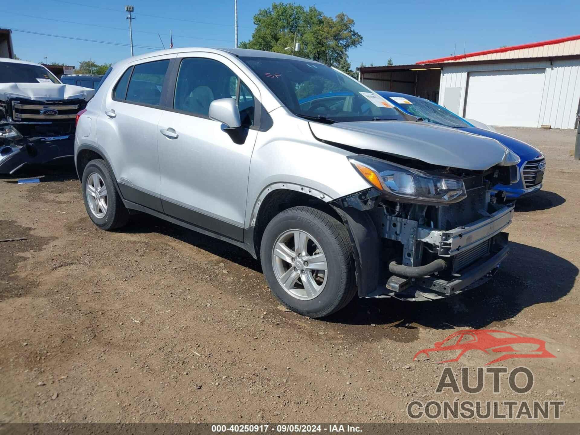 CHEVROLET TRAX 2018 - 3GNCJNSB7JL358357