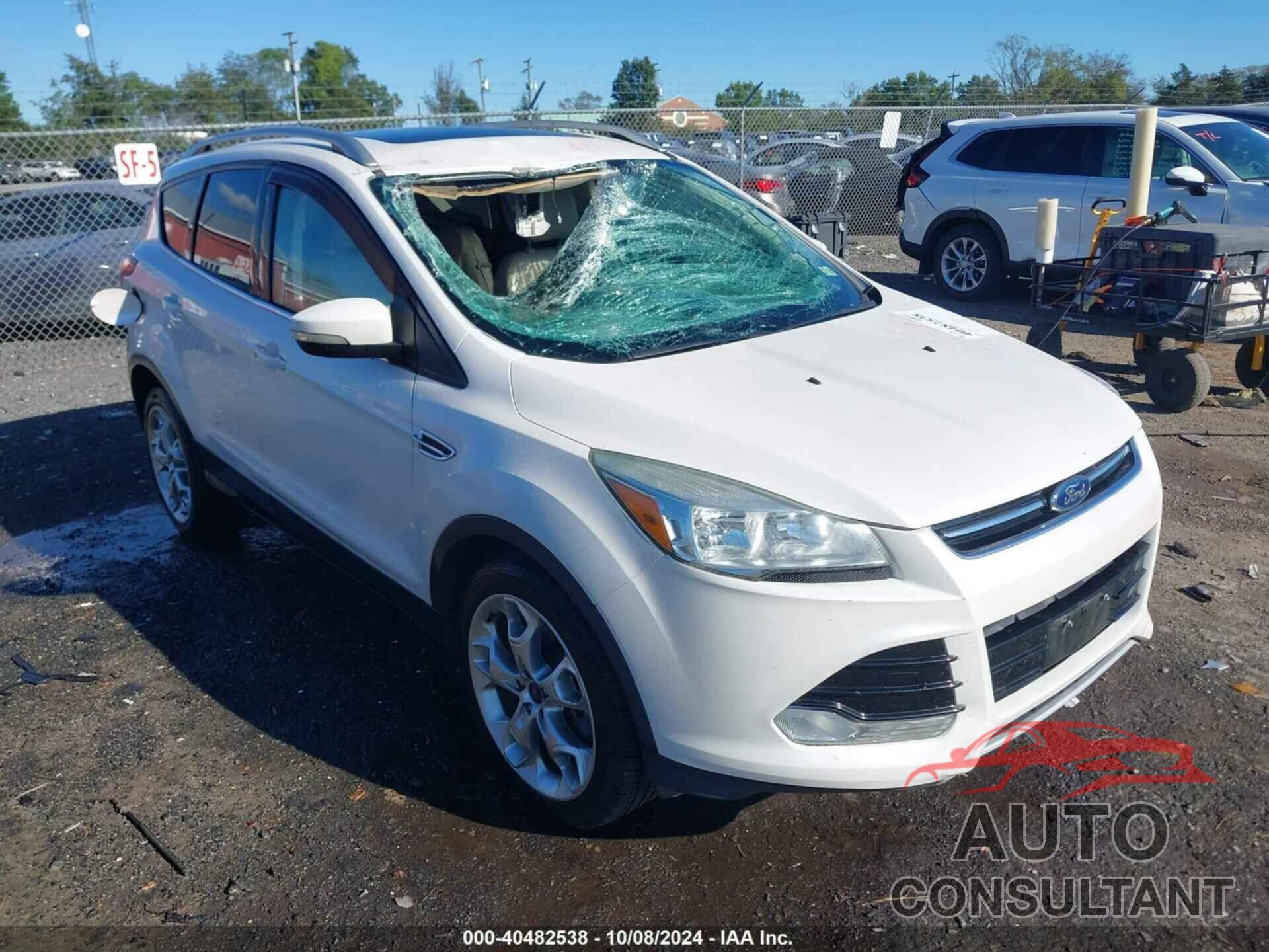 FORD ESCAPE 2016 - 1FMCU9J9XGUB67547