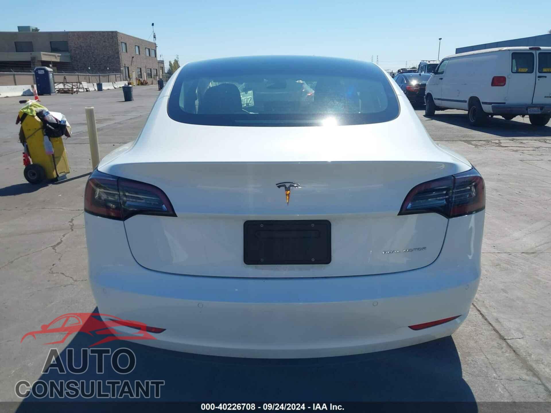 TESLA MODEL 3 2022 - 5YJ3E1EB8NF322957