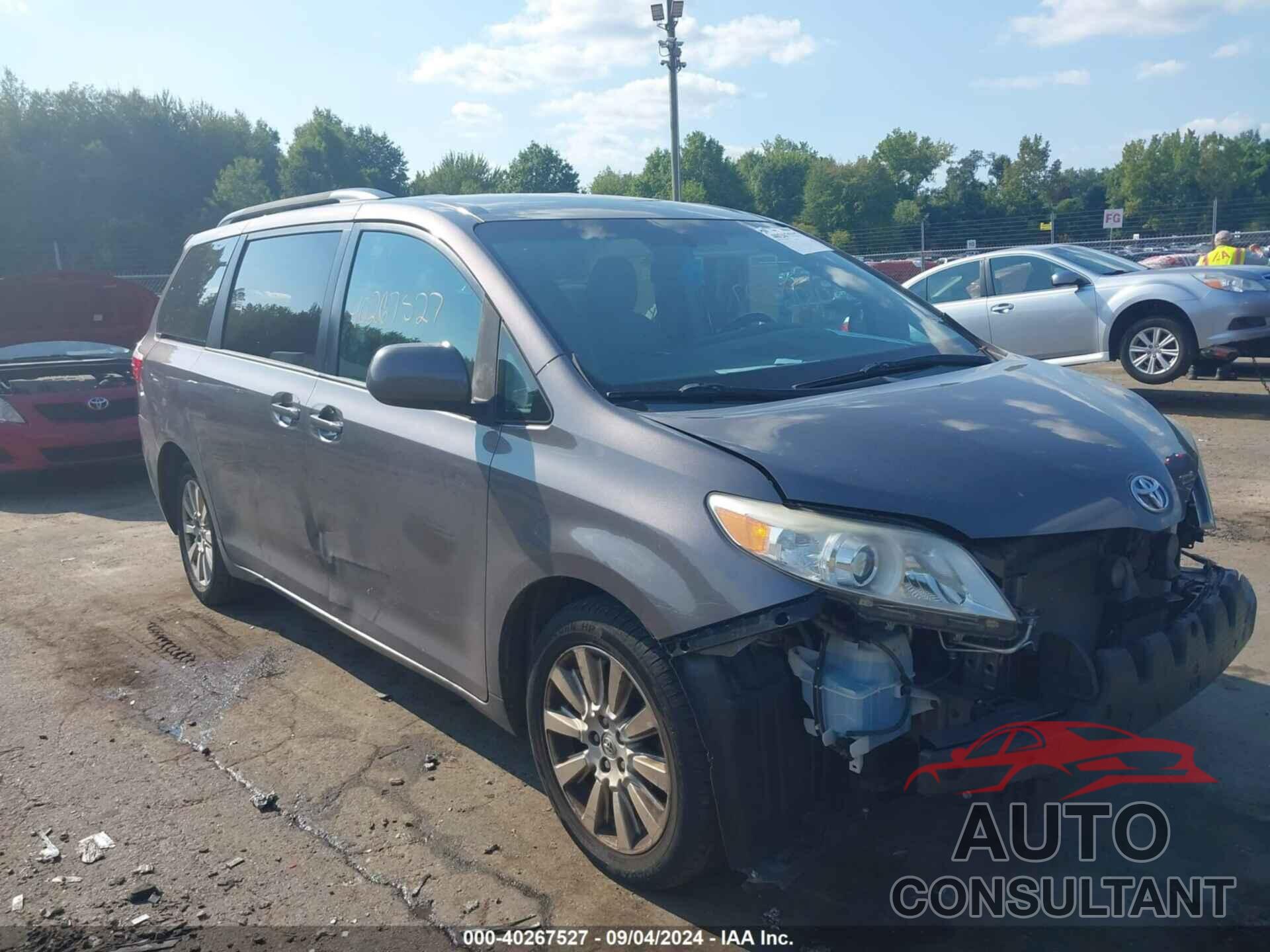 TOYOTA SIENNA 2015 - 5TDJK3DC0FS128006