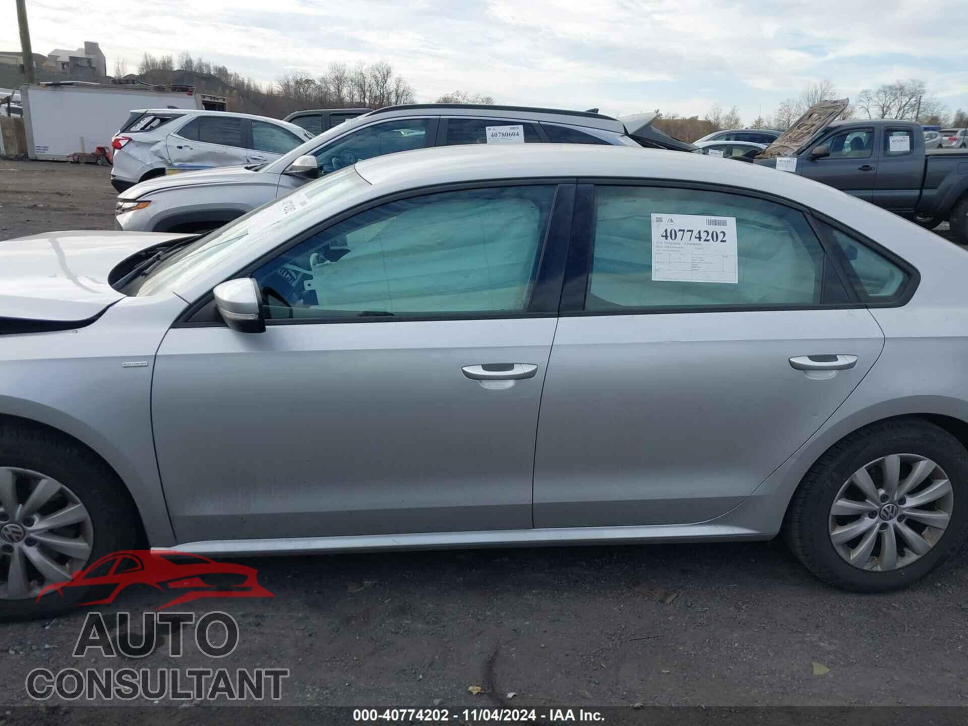 VOLKSWAGEN PASSAT 2015 - 1VWAT7A32FC044227