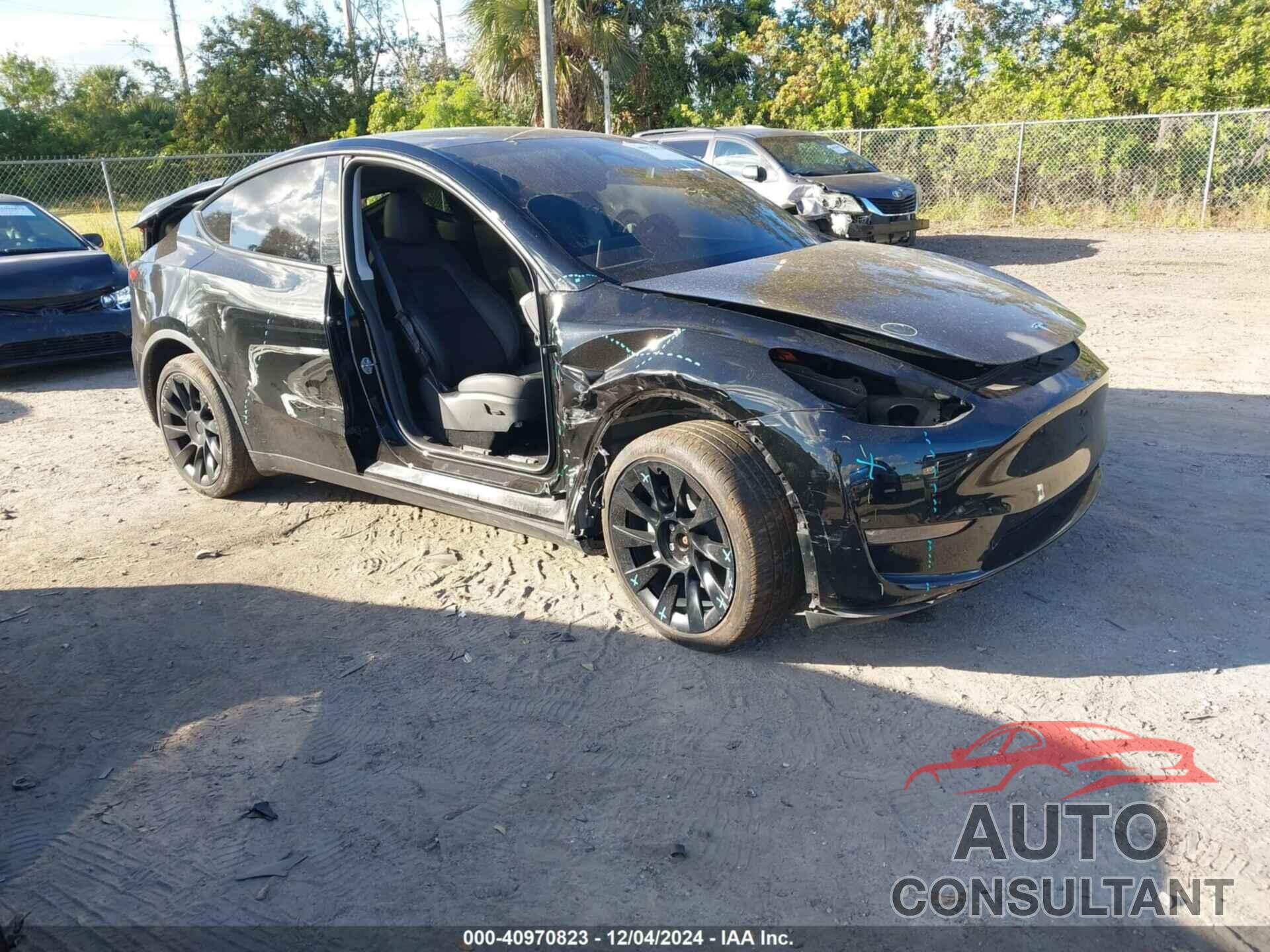 TESLA MODEL Y 2023 - 7SAYGDEEXPA157184