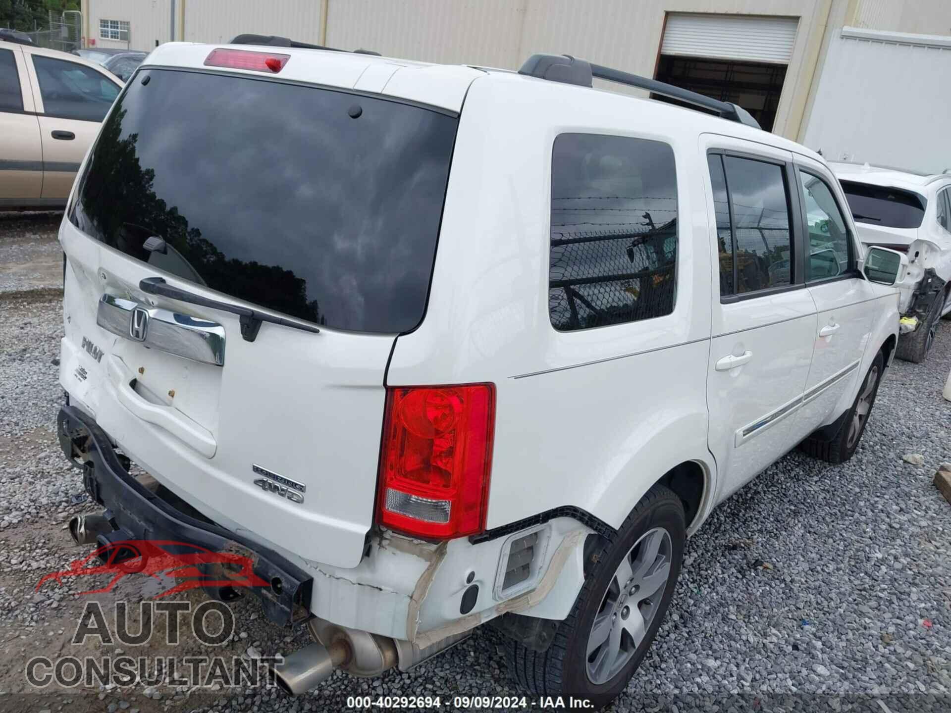 HONDA PILOT 2013 - 5FNYF4H98DB072955