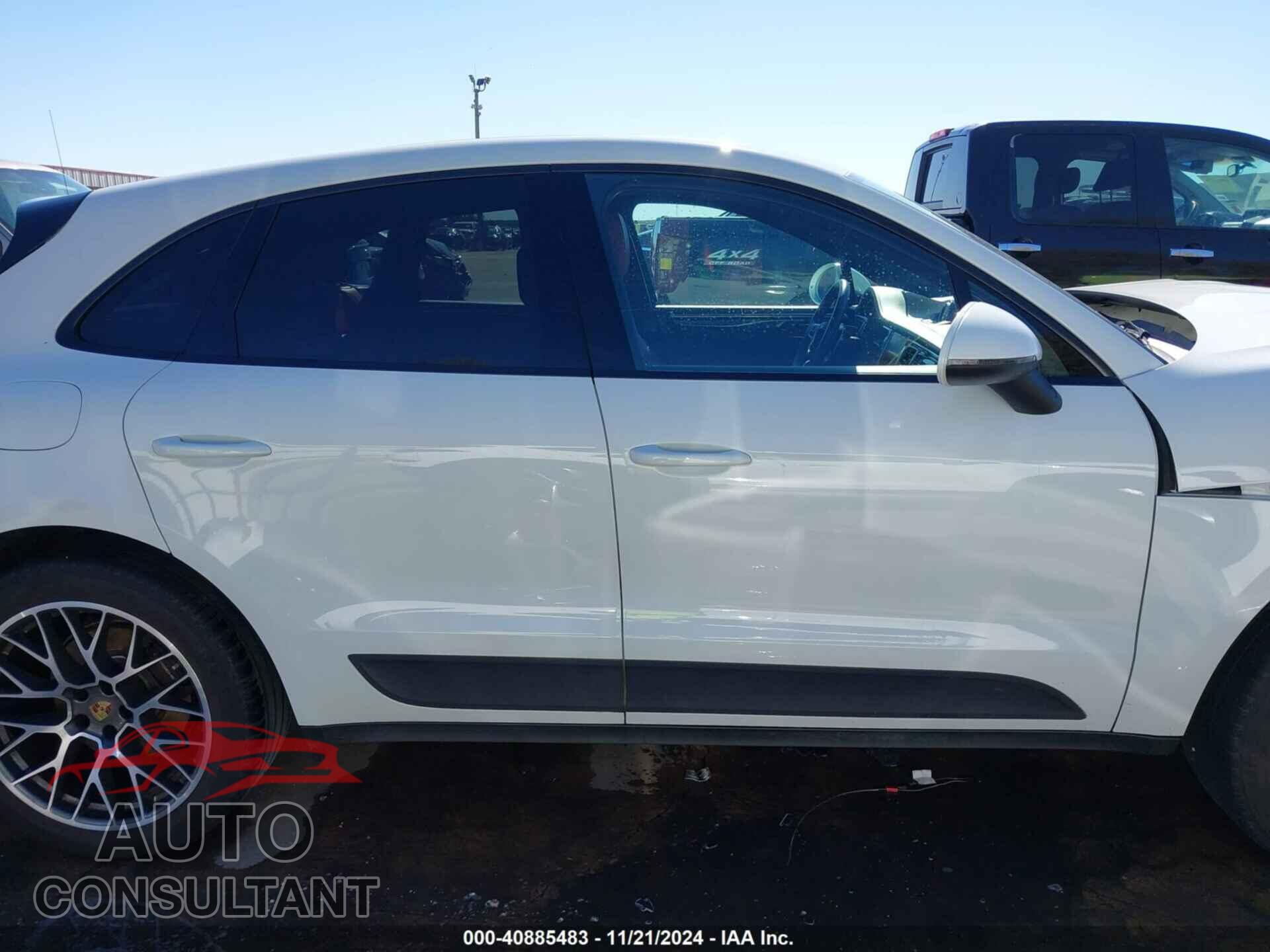 PORSCHE MACAN 2018 - WP1AA2A59JLB21910