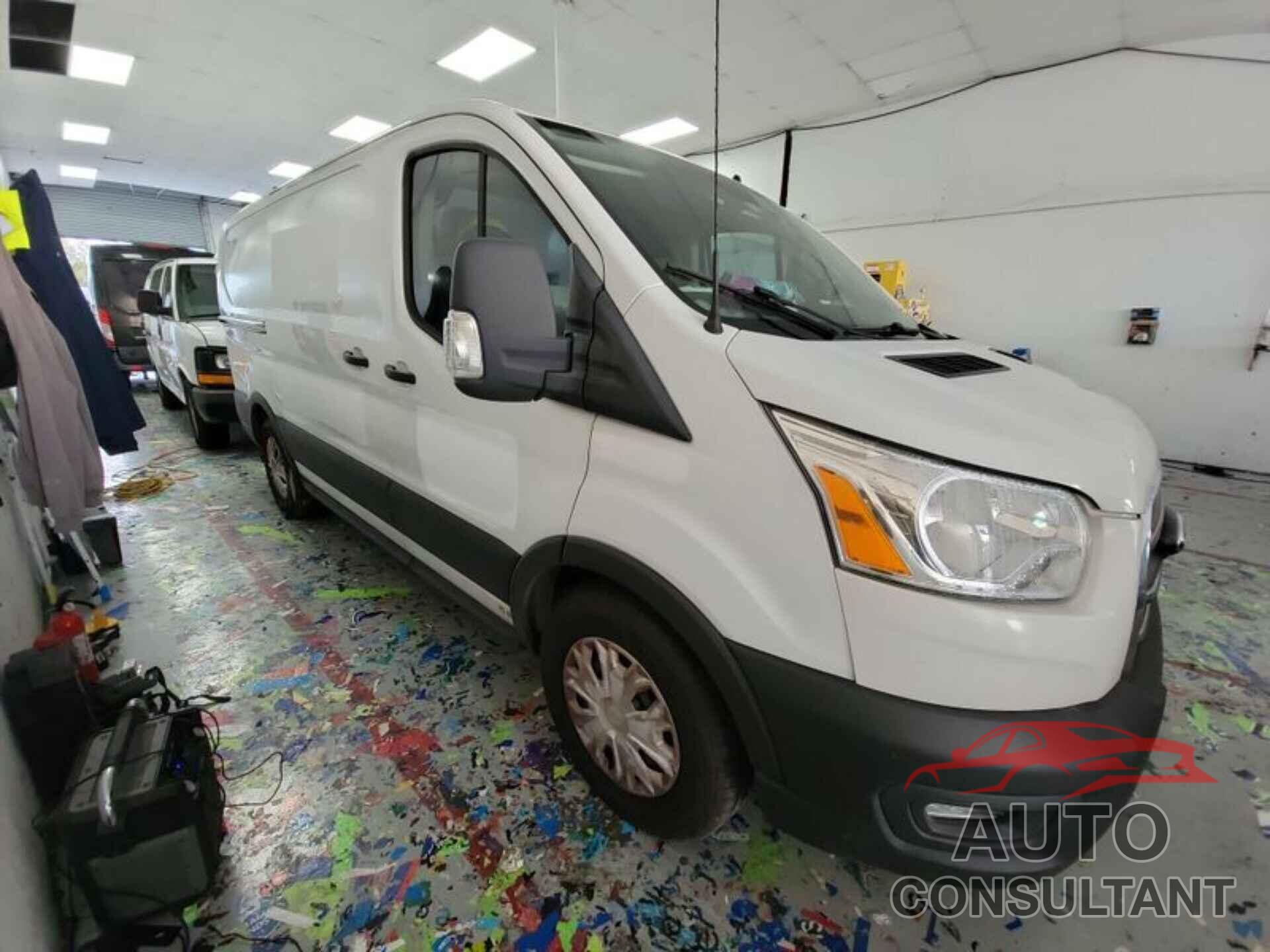 FORD TRANSIT-150 2020 - 1FTYE1Y84LKB55146