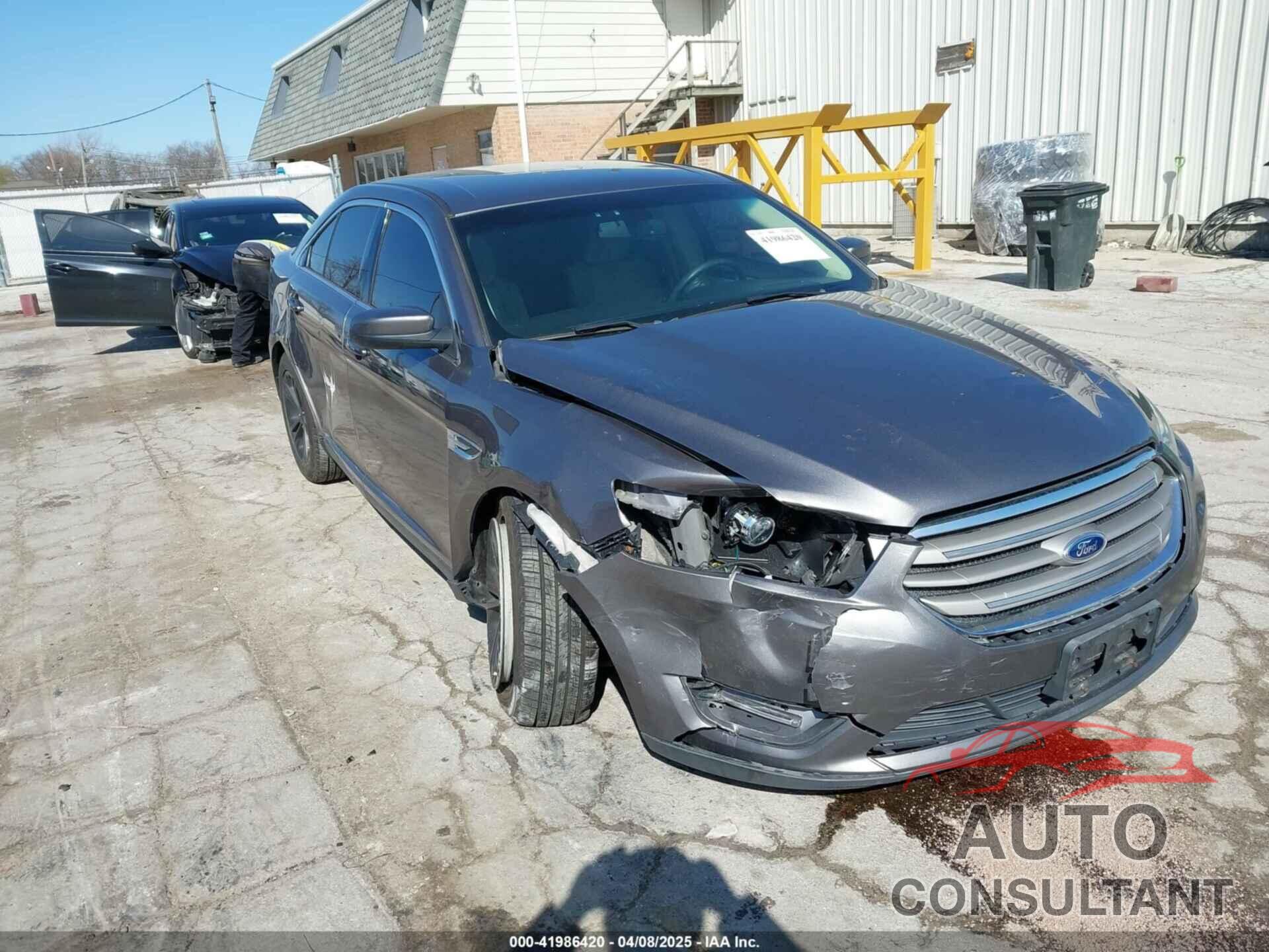 FORD TAURUS 2013 - 1FAHP2H83DG231000