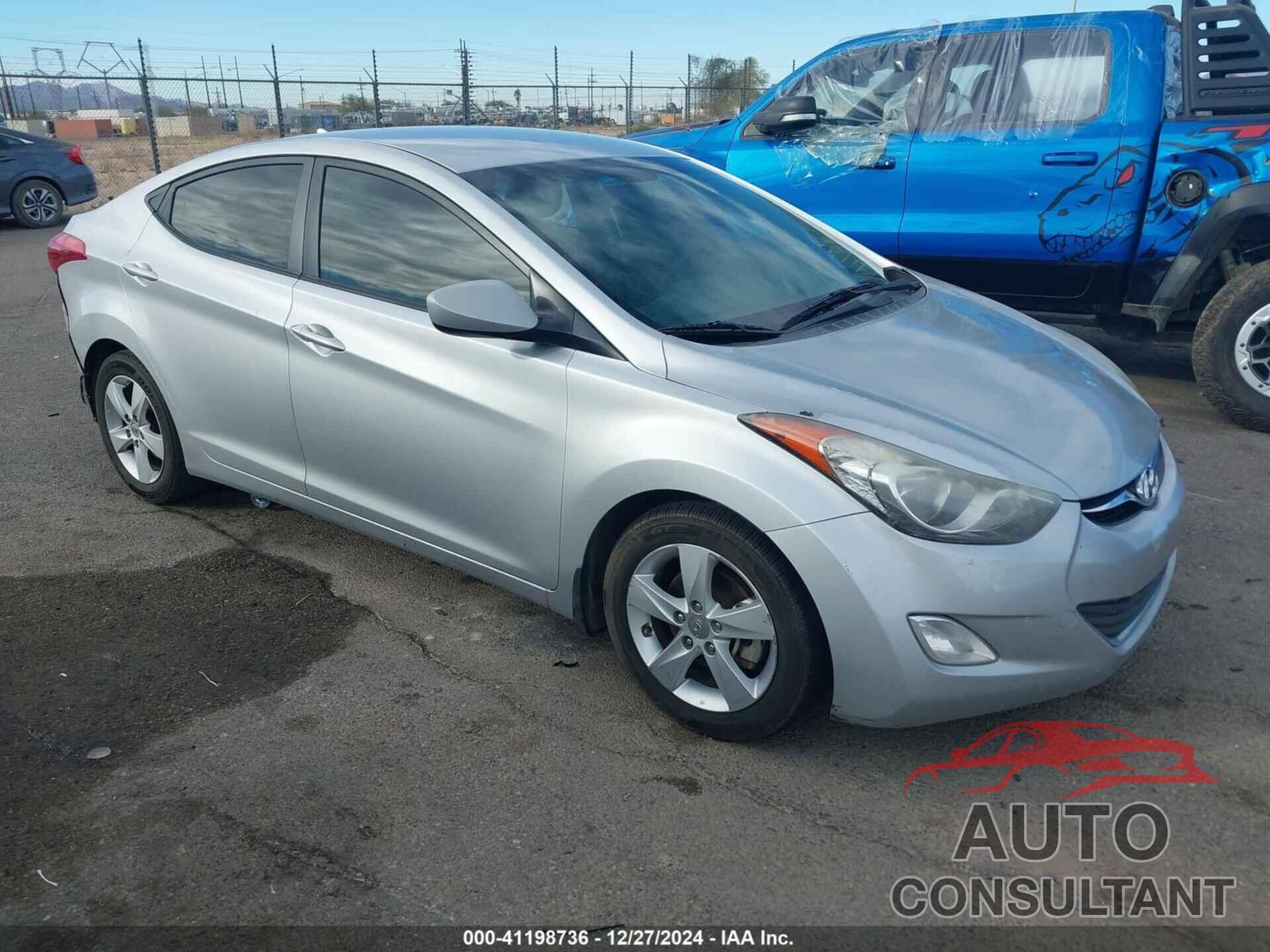 HYUNDAI ELANTRA 2013 - 5NPDH4AE7DH380944