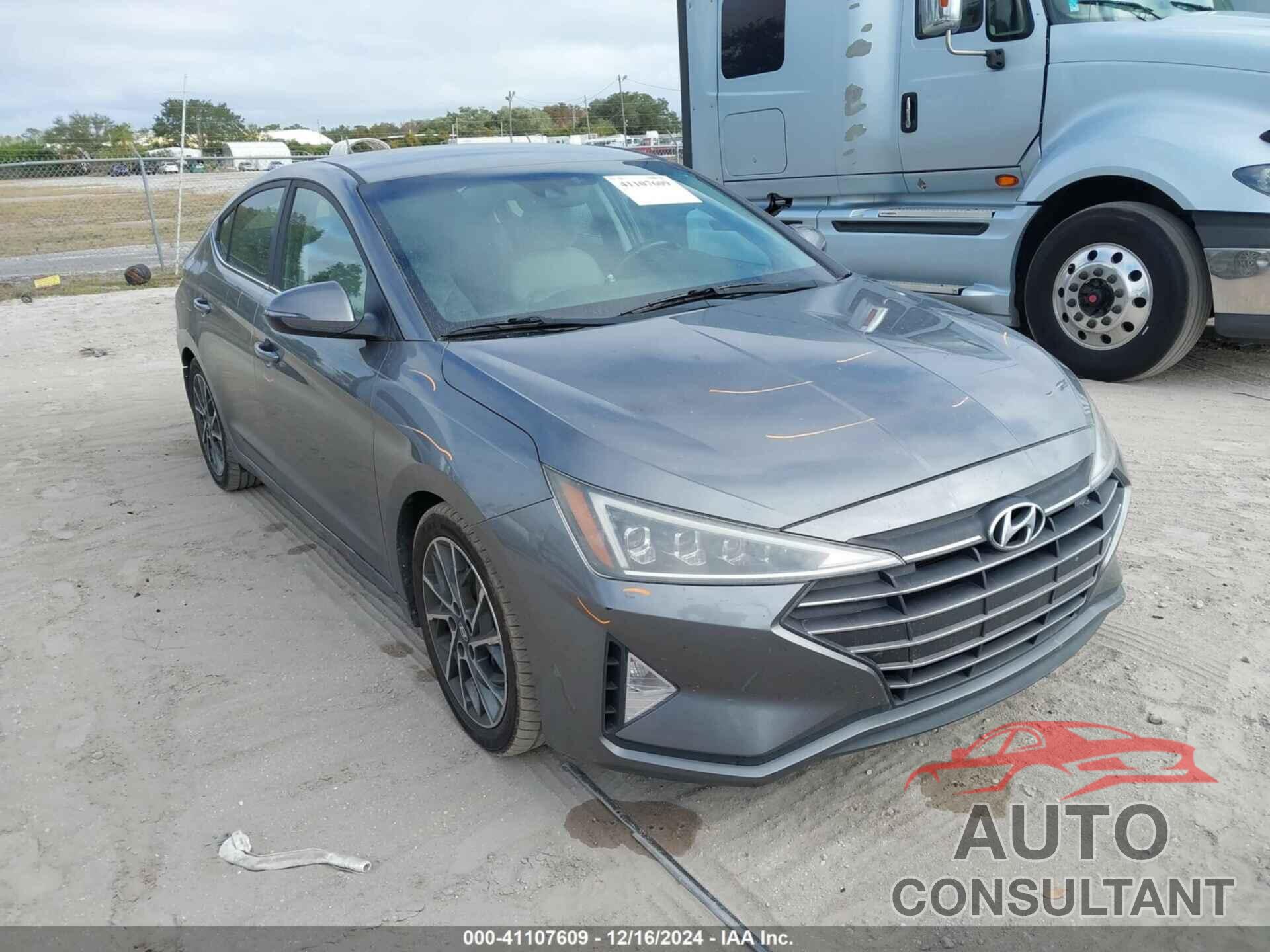 HYUNDAI ELANTRA 2019 - 5NPD84LF1KH476572