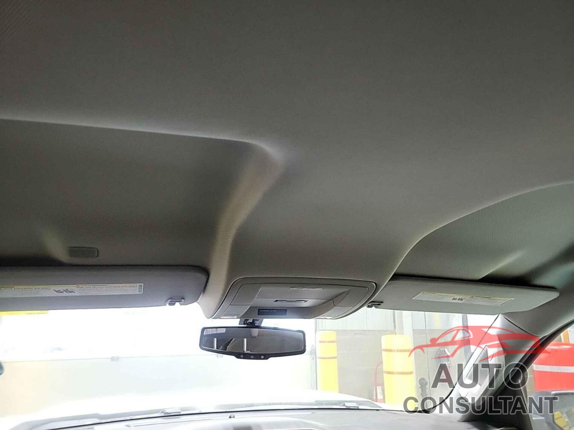 CHEVROLET SILVERADO 1500 2018 - 3GCUKNEC3JG398877