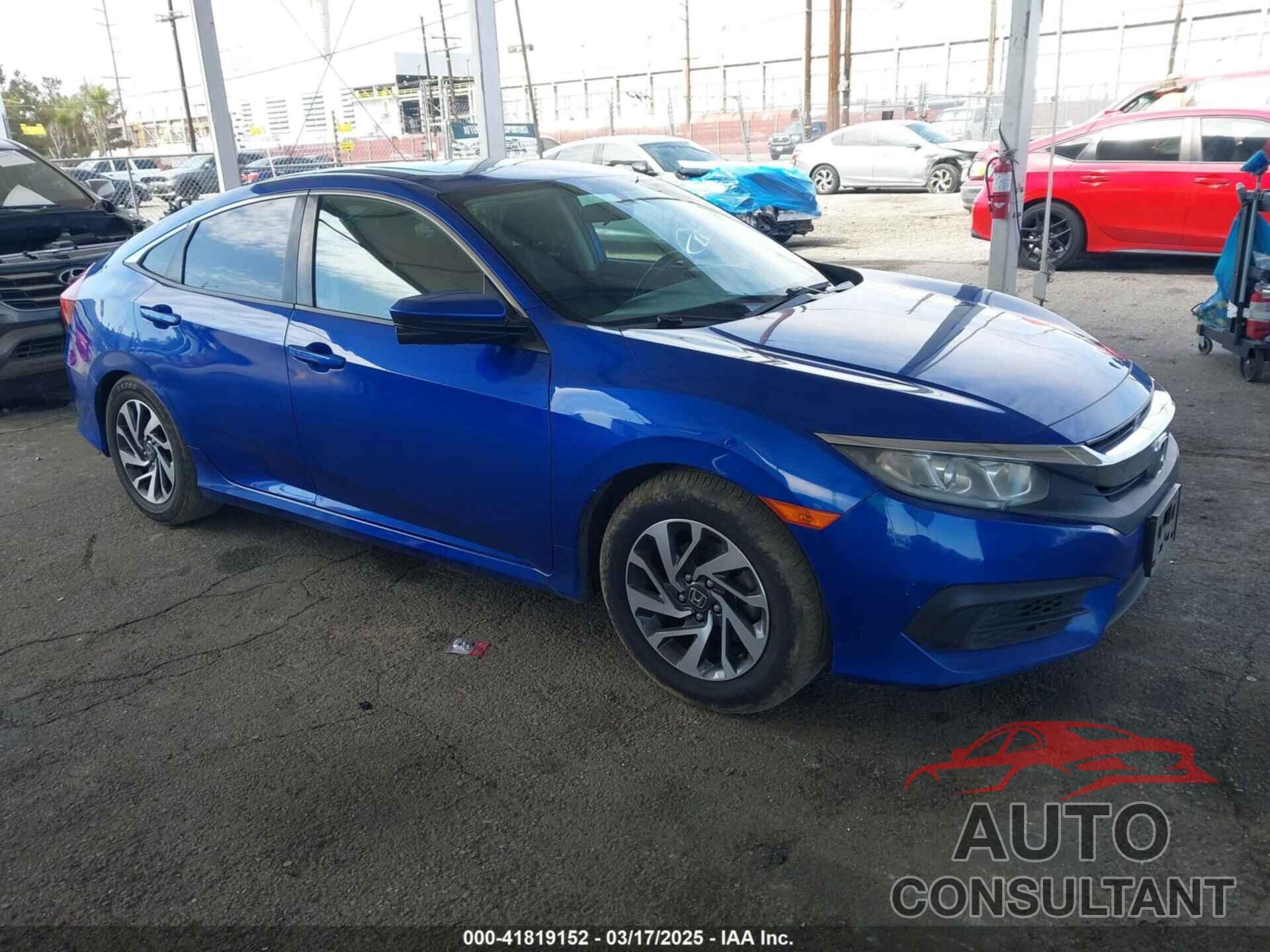 HONDA CIVIC 2018 - 2HGFC2F76JH596795
