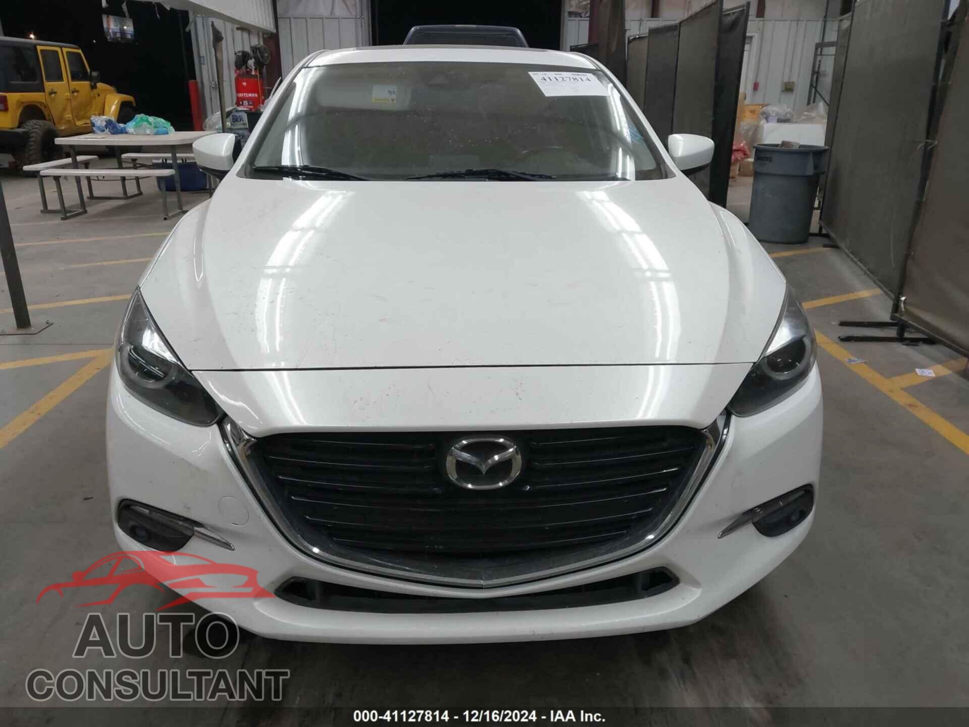 MAZDA MAZDA3 2018 - 3MZBN1M37JM165706