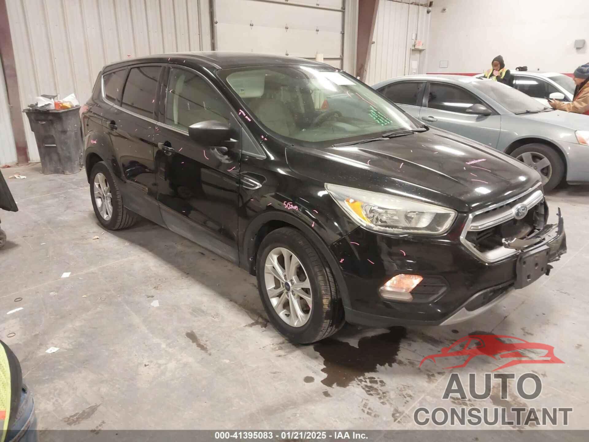 FORD ESCAPE 2017 - 1FMCU0G97HUB31416