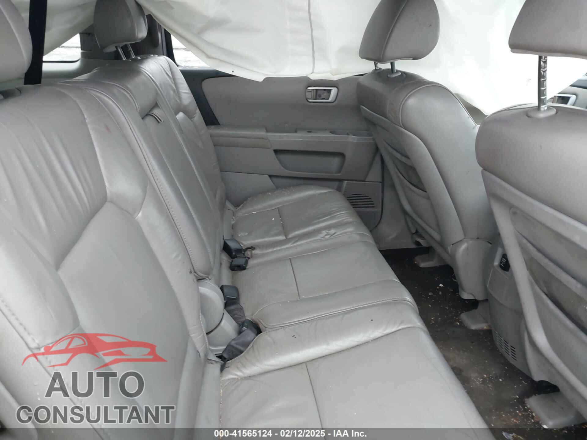 HONDA PILOT 2011 - 5FNYF4H52BB042523