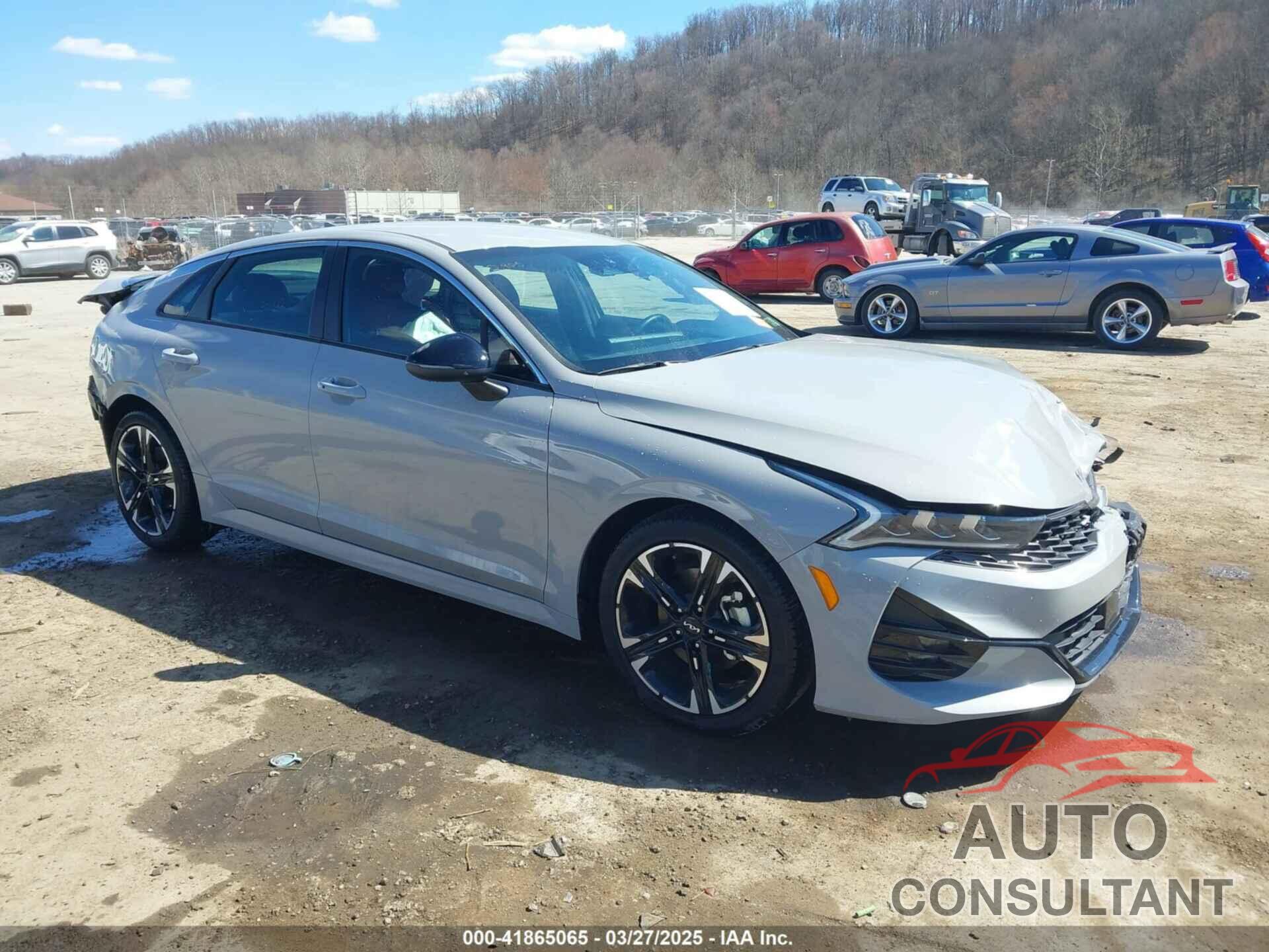 KIA K5 2023 - 5XXG64J27PG206588