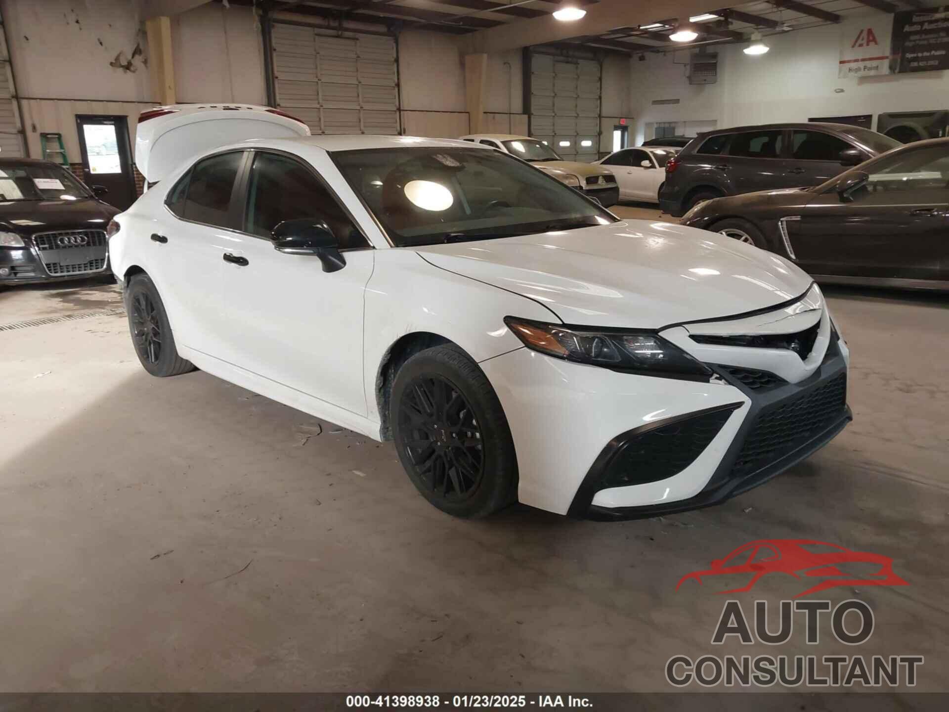 TOYOTA CAMRY 2022 - 4T1G11AKXNU709645
