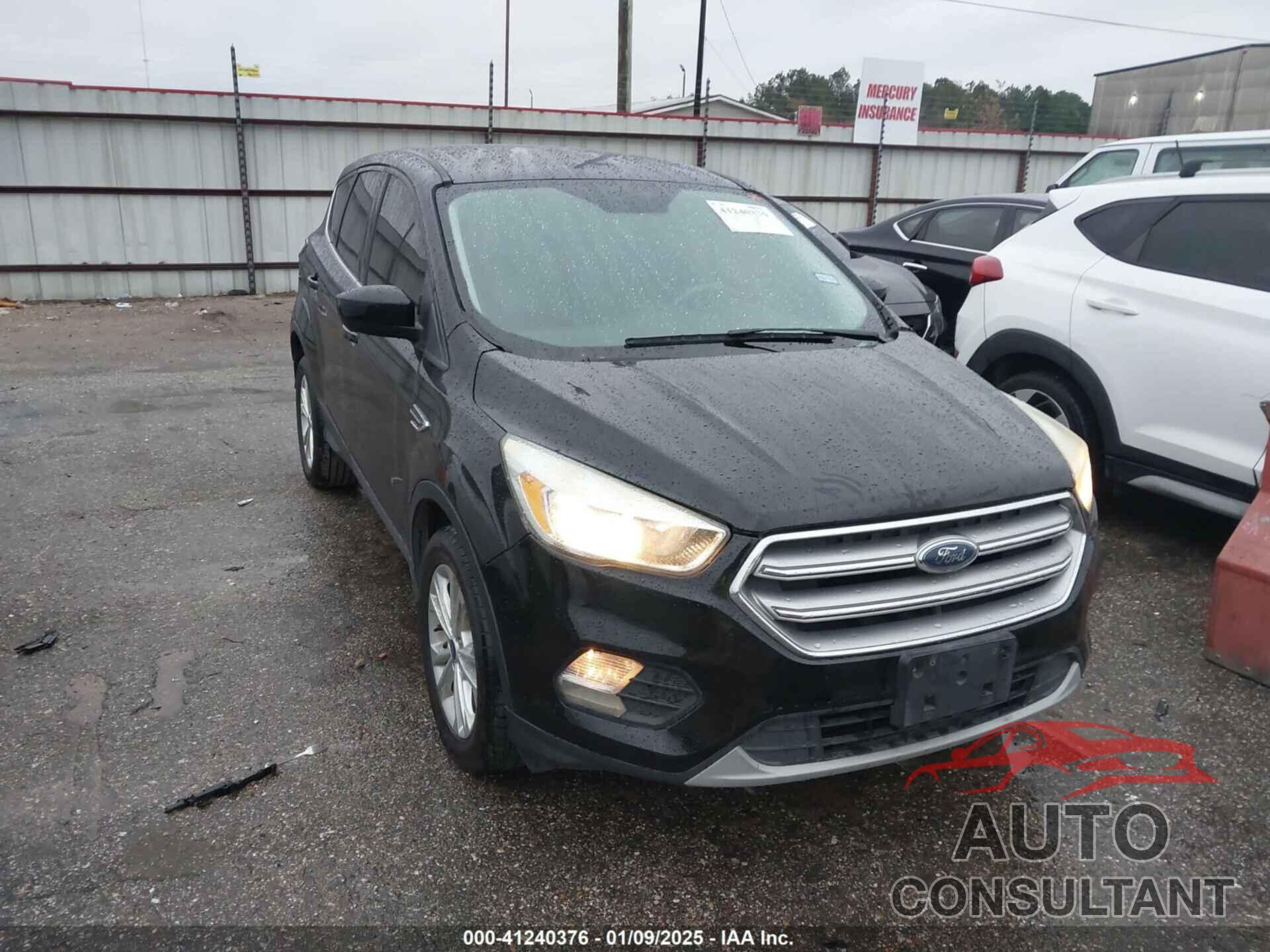 FORD ESCAPE 2017 - 1FMCU0GD1HUE40139