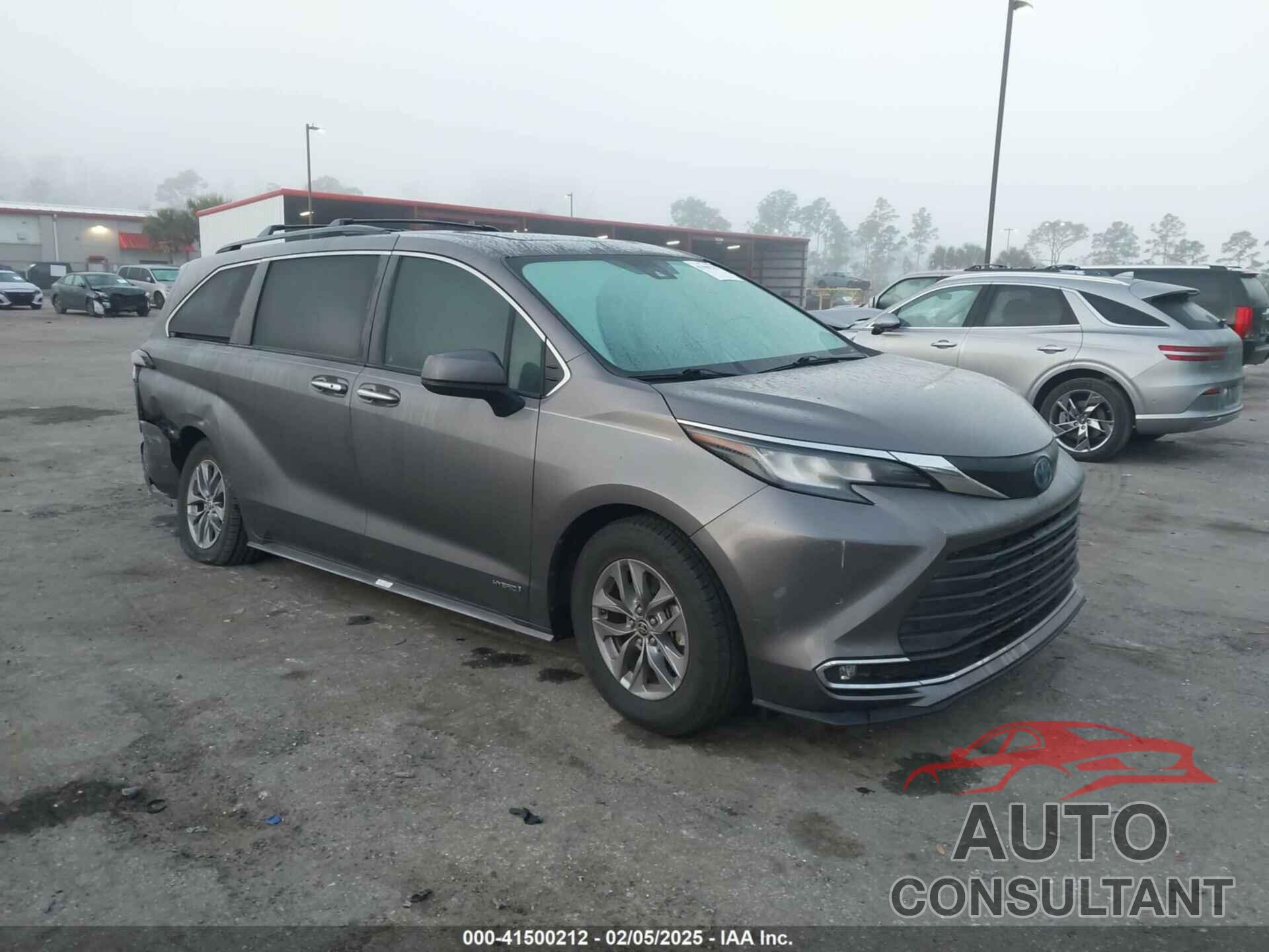 TOYOTA SIENNA 2021 - 5TDYRKEC6MS048404