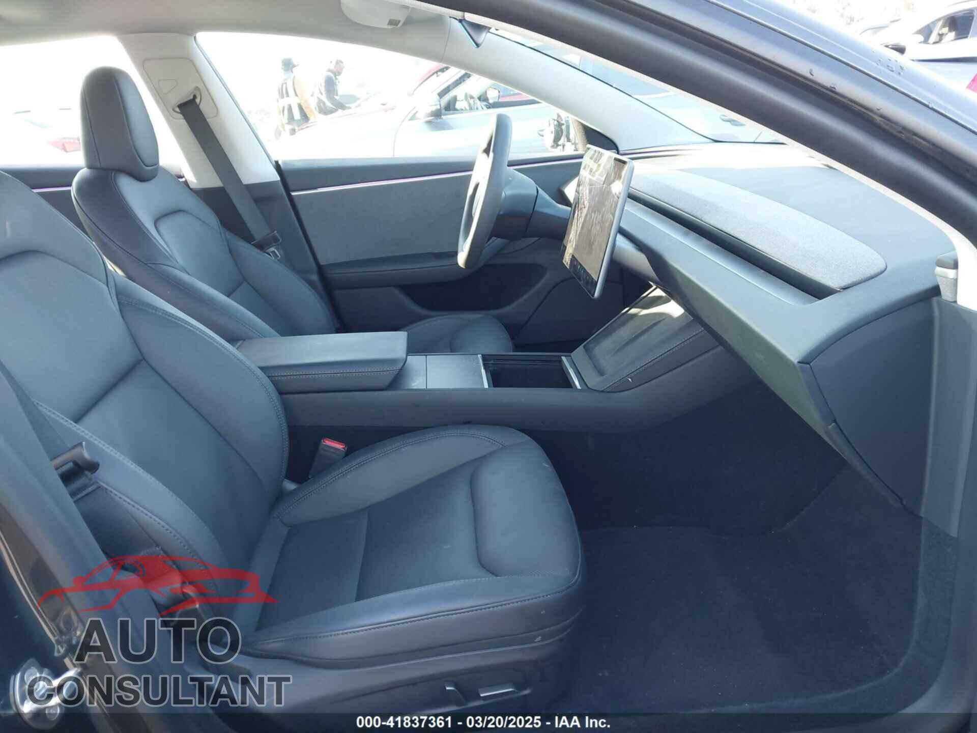 TESLA MODEL 3 2024 - 5YJ3E1EA2RF742887