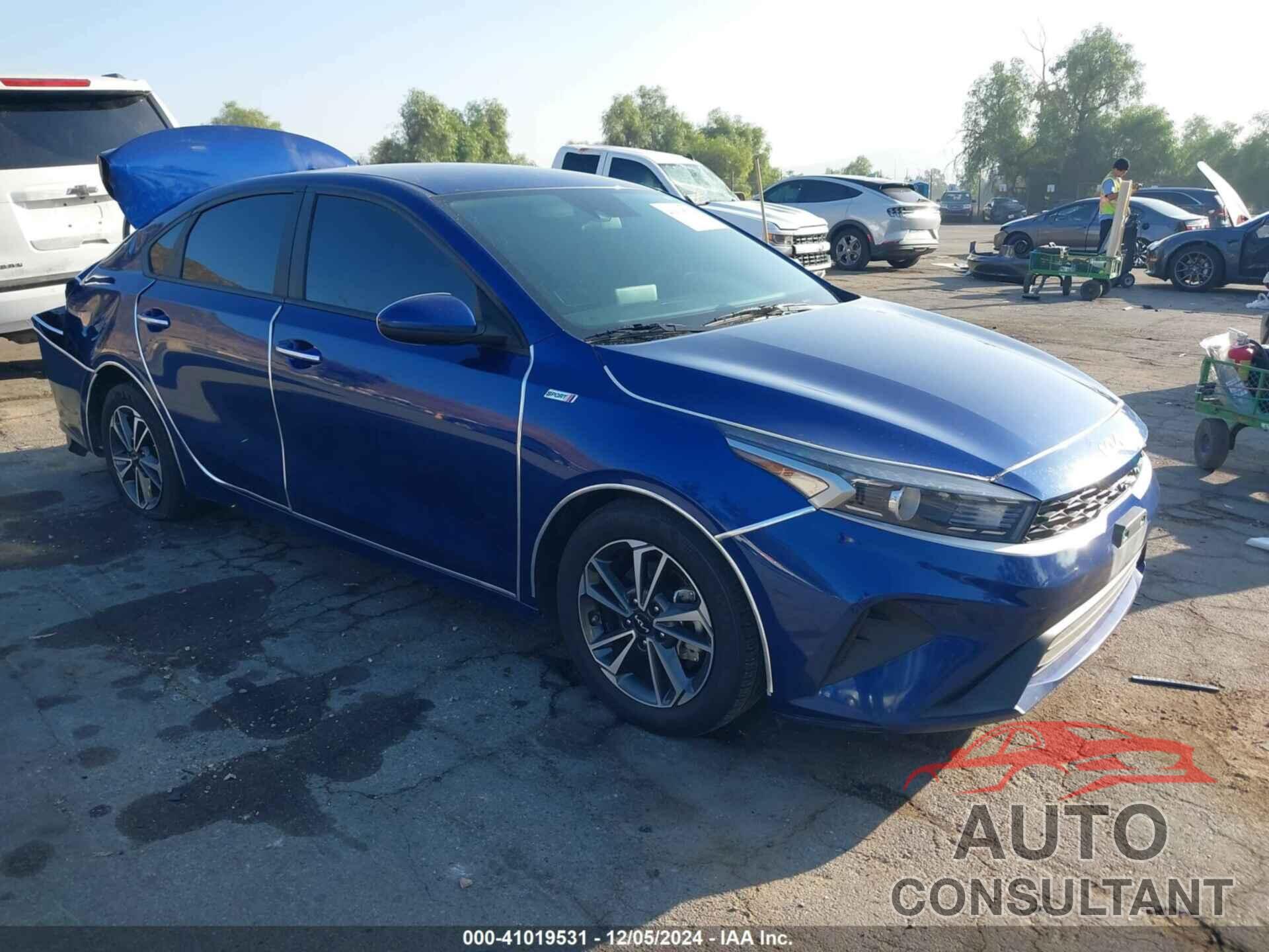 KIA FORTE 2023 - 3KPF24AD7PE674936