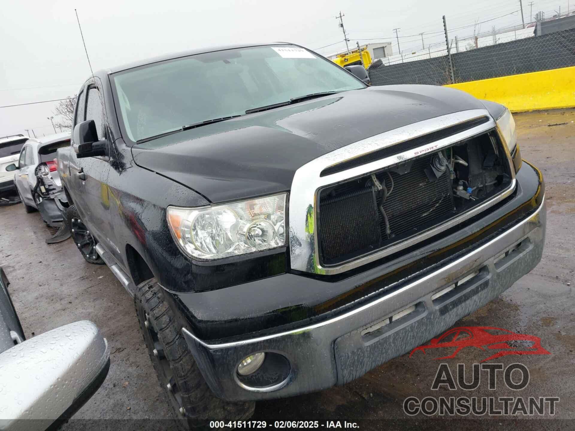 TOYOTA TUNDRA 2011 - 5TFRM5F17BX031698