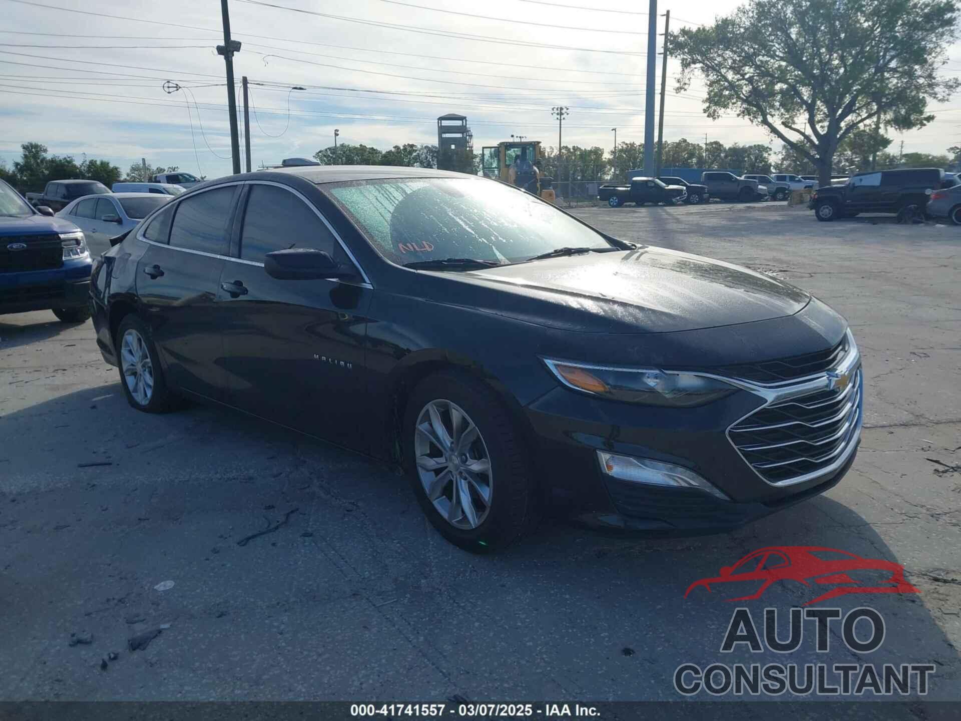 CHEVROLET MALIBU 2020 - 1G1ZD5ST8LF035735