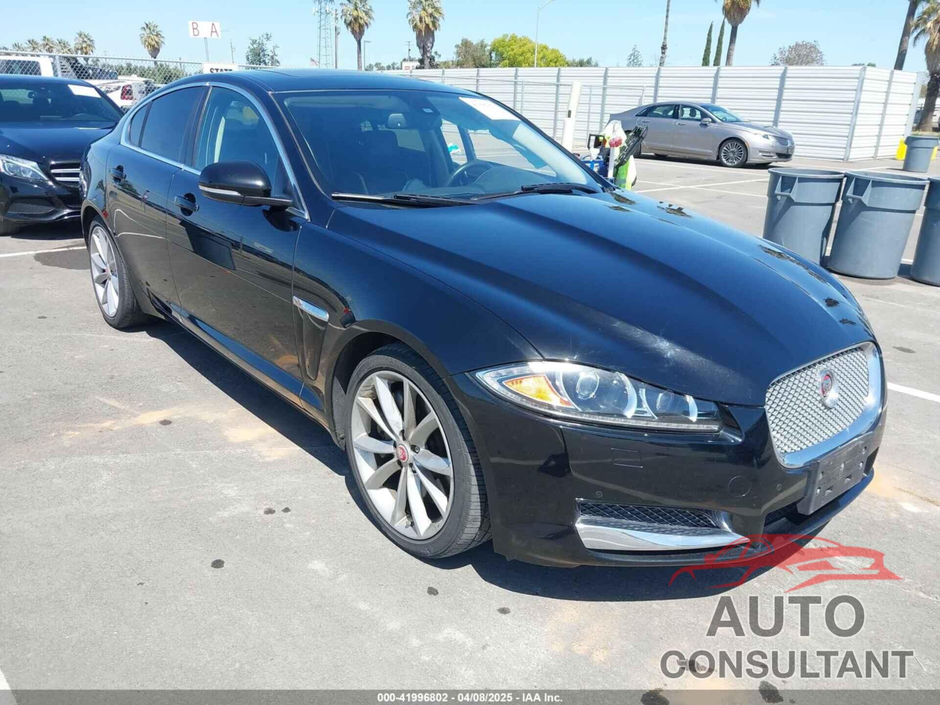 JAGUAR XF 2015 - SAJWA0F77F8U88693