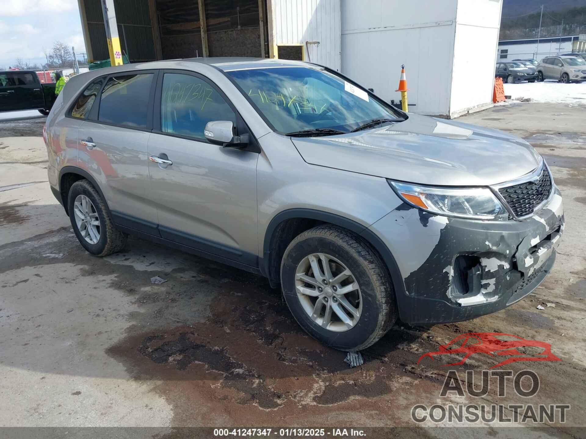 KIA SORENTO 2014 - 5XYKT3A67EG452677
