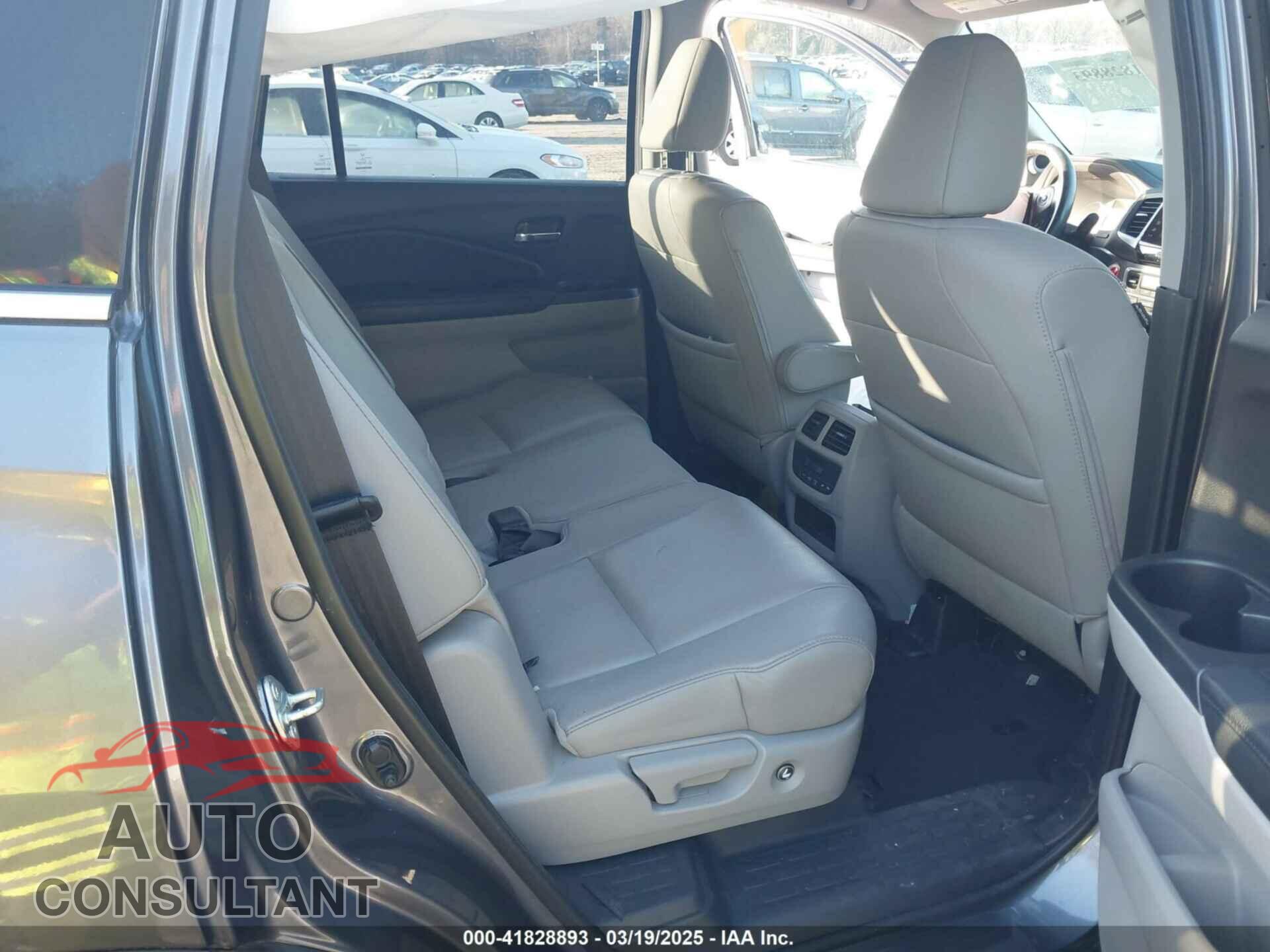 HONDA PILOT 2017 - 5FNYF6H70HB069712