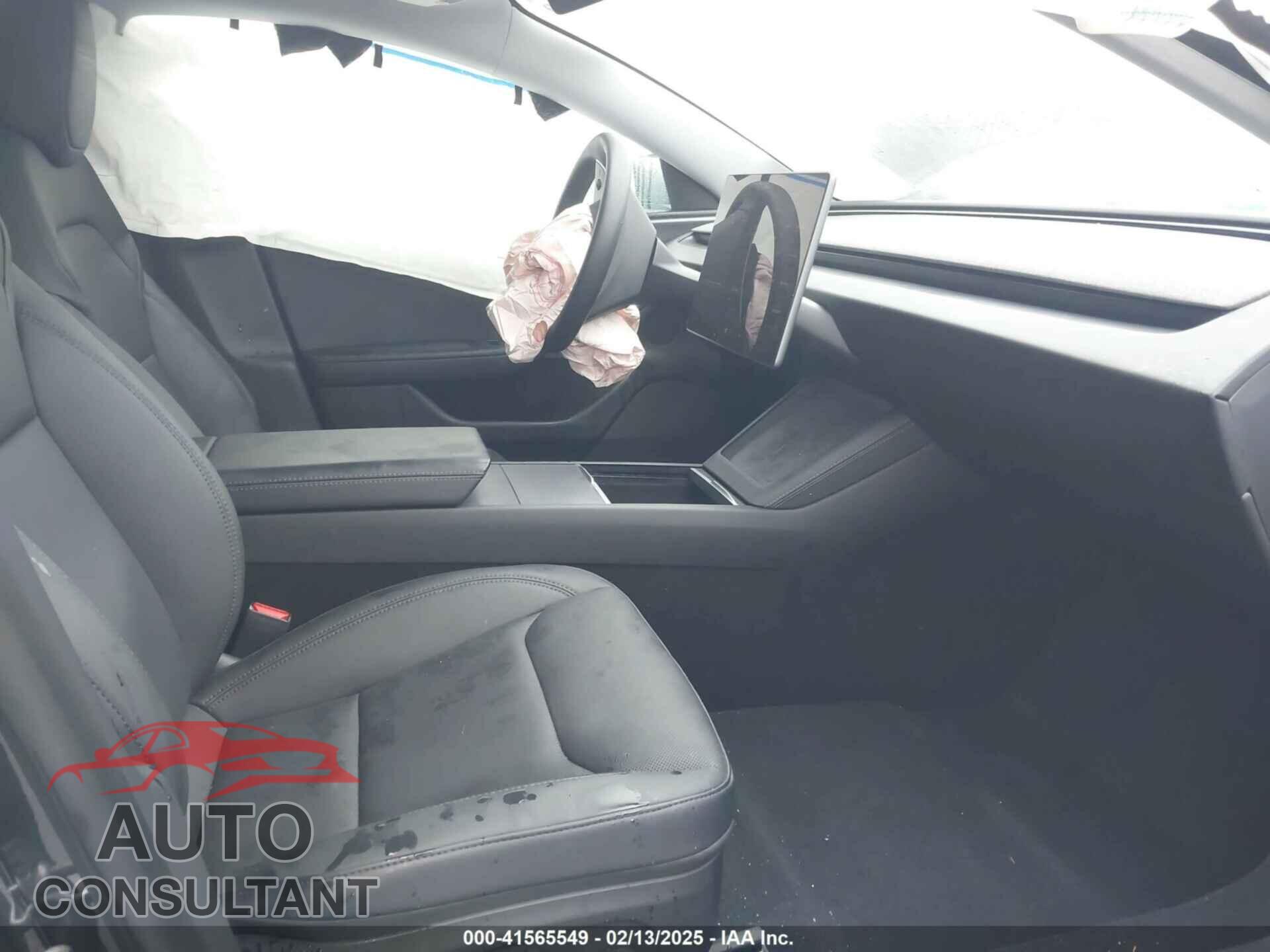 TESLA MODEL 3 2024 - 5YJ3E1EB2RF815376