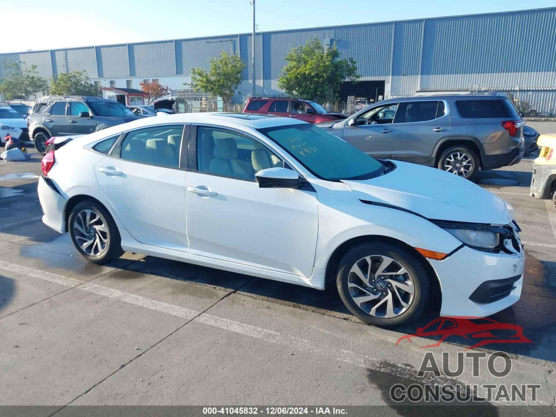 HONDA CIVIC 2018 - 2HGFC2F79JH529172